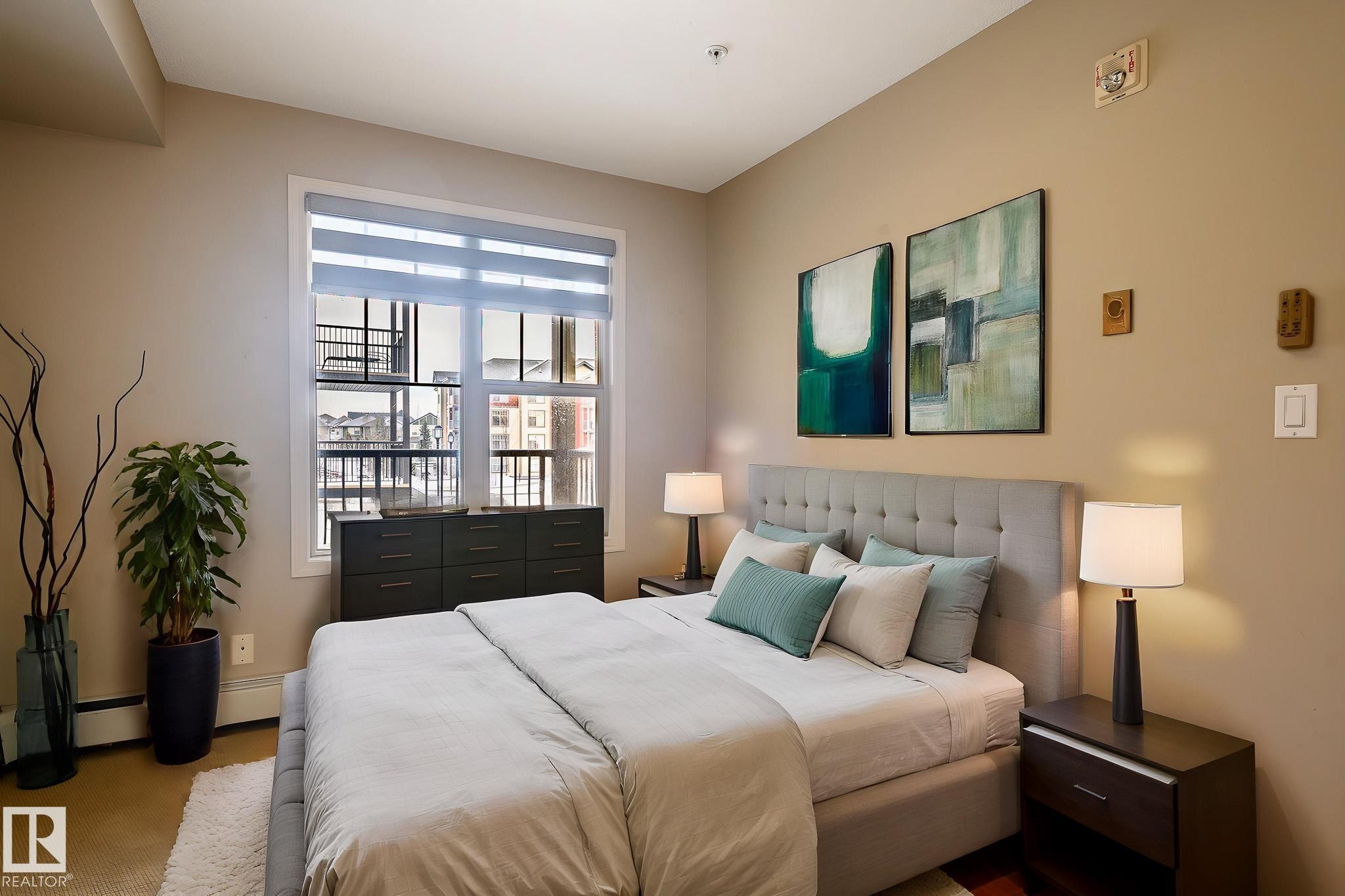 213 105 Ambleside Drive, Edmonton, AB - Indoor Photo Showing Bedroom