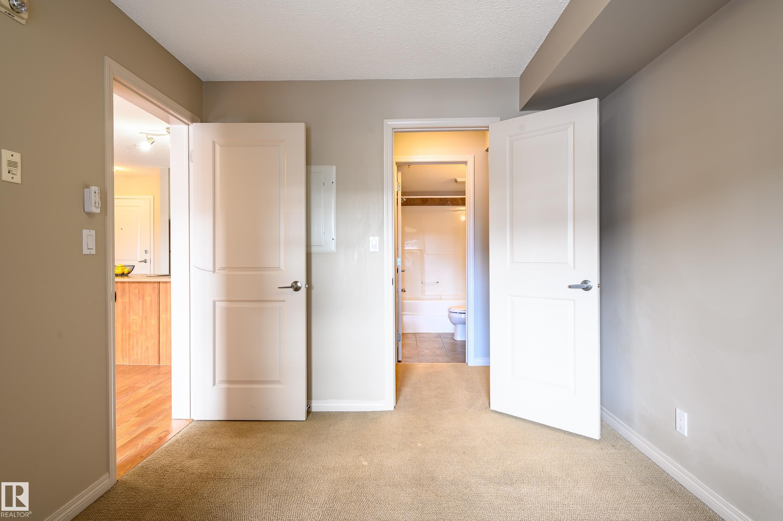 213 105 Ambleside Drive, Edmonton, AB - Indoor Photo Showing Other Room