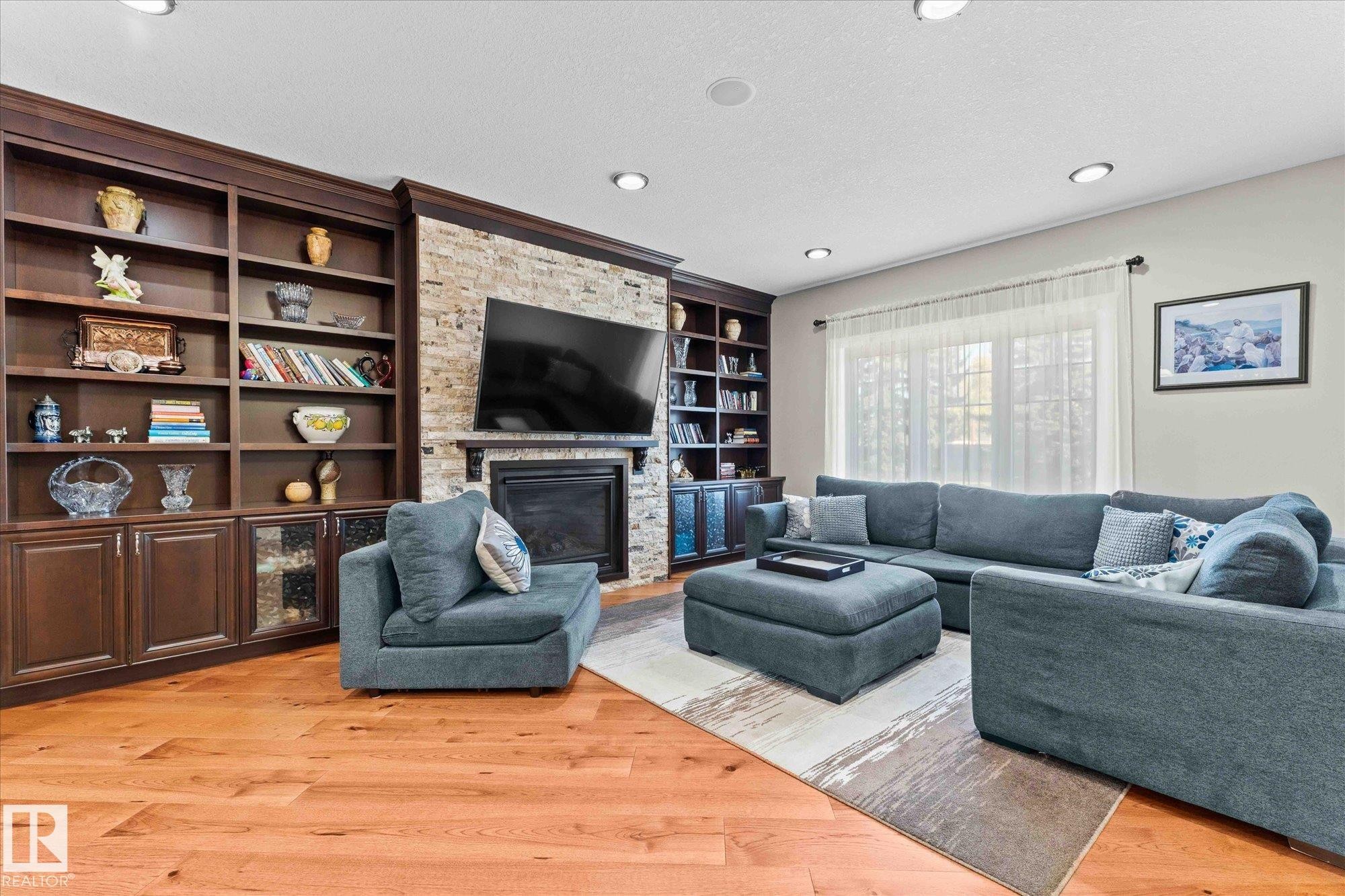 10516 158 Street Nw, Edmonton, AB - Indoor Photo Showing Living Room With Fireplace