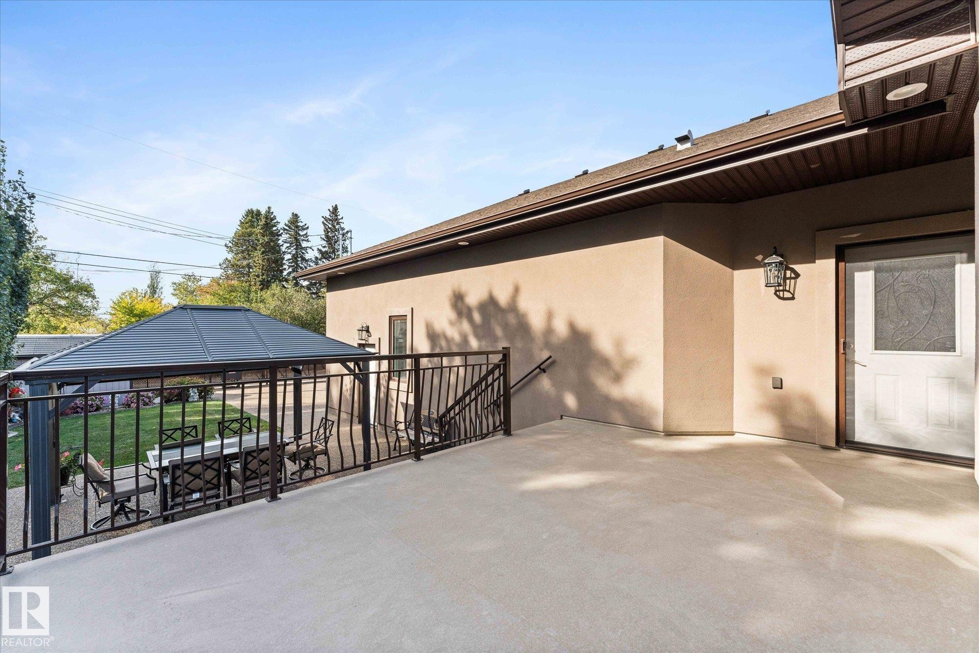 10516 158 Street Nw, Edmonton, AB - Outdoor With Exterior