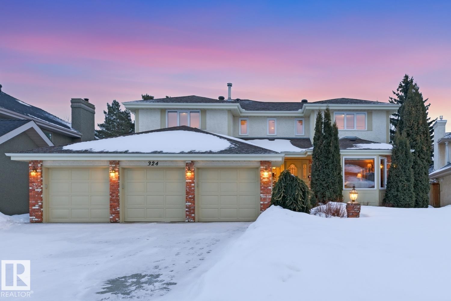 324 Wolf Ridge Point(E), Edmonton, AB - Outdoor With Facade