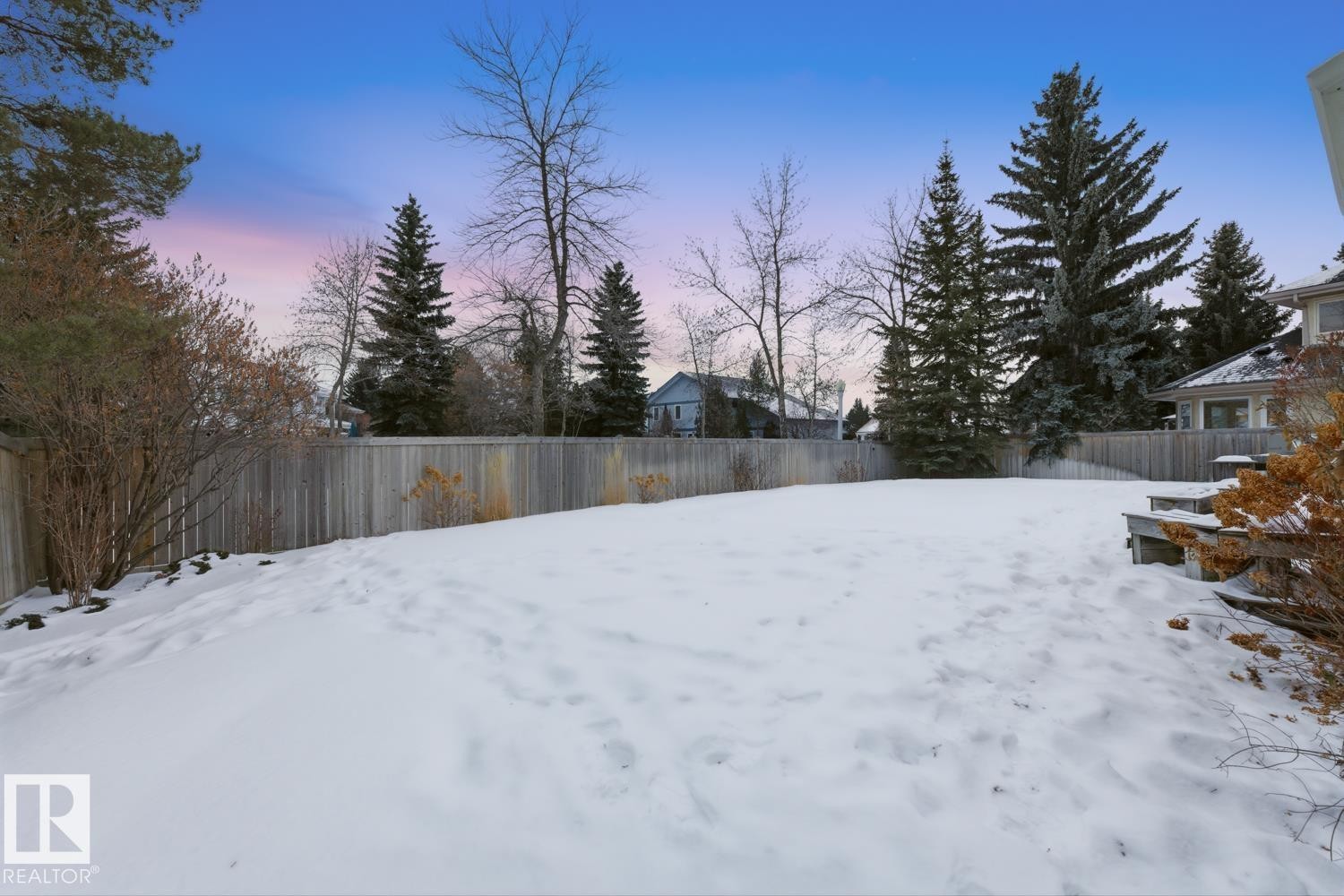 324 Wolf Ridge Point(E), Edmonton, AB - Outdoor