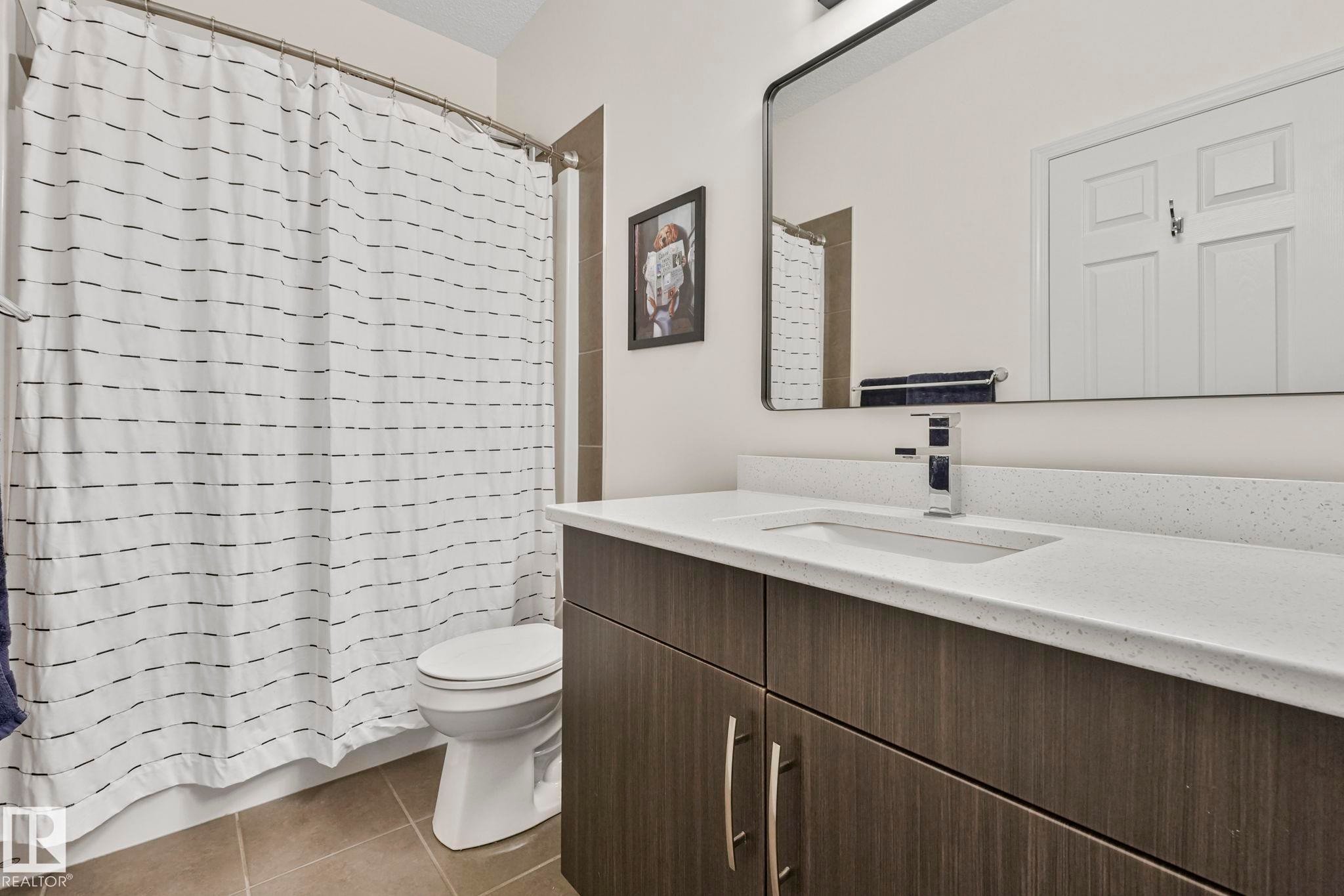 5507 Crabapple Loop, Edmonton, AB - Indoor Photo Showing Bathroom