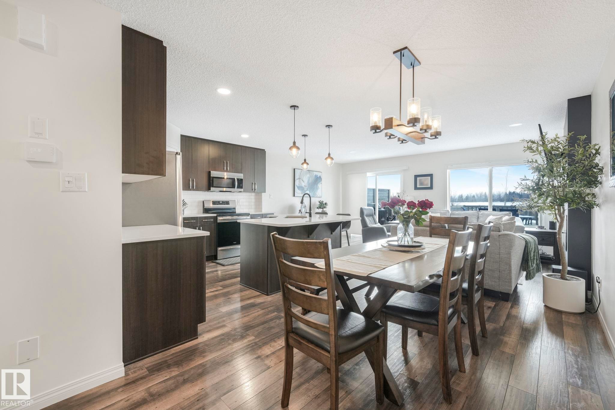5507 Crabapple Loop, Edmonton, AB - Indoor Photo Showing Dining Room