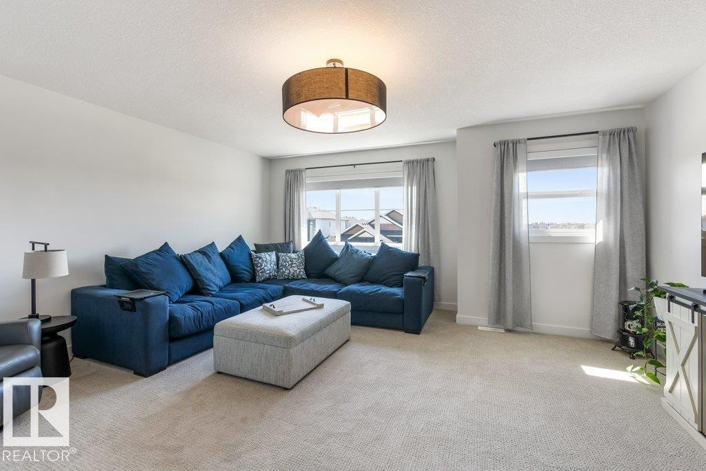 65 Jubilation Drive, St. Albert, AB - Indoor Photo Showing Living Room