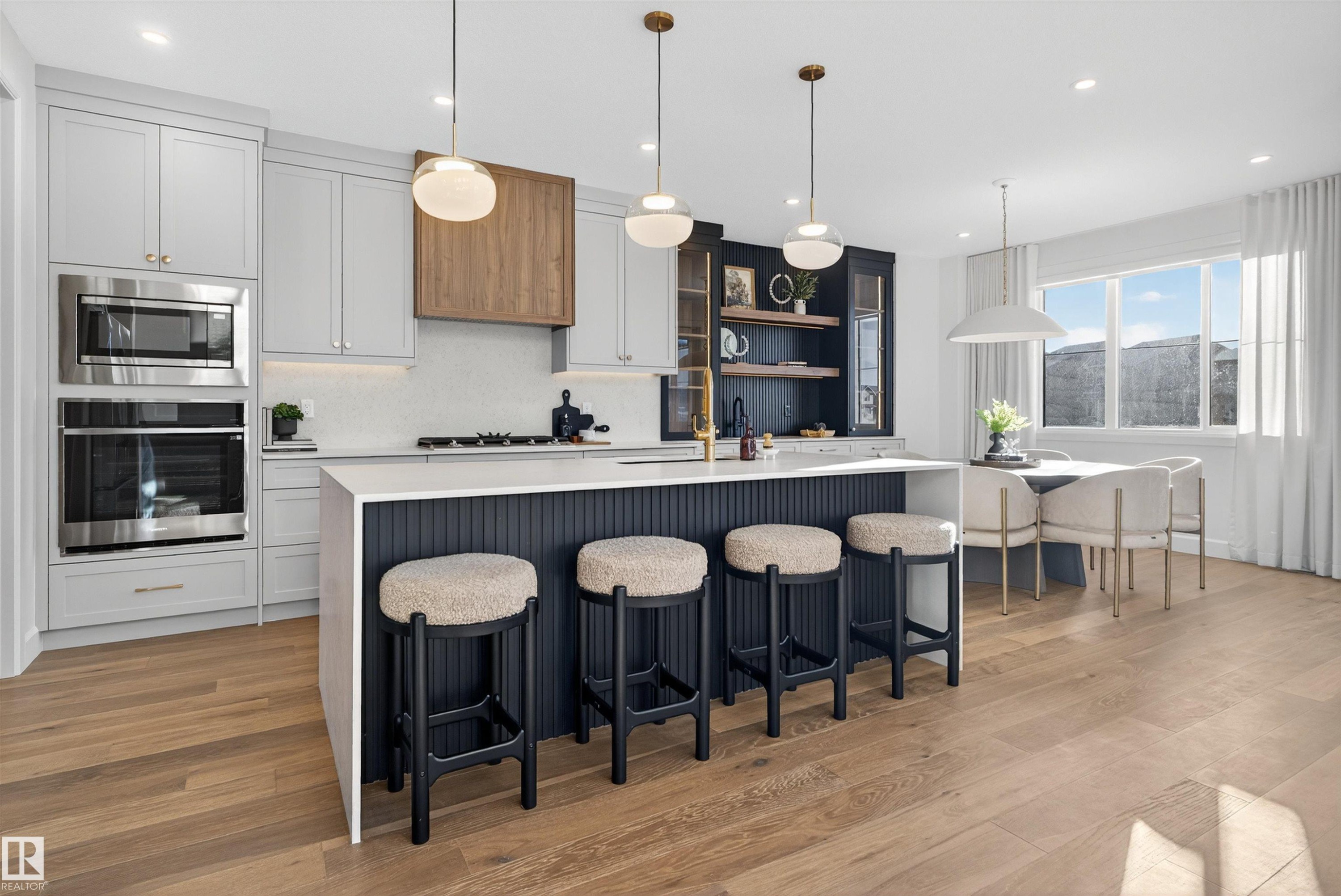 213 Paterson Link, Edmonton, AB - Indoor Photo Showing Kitchen With Upgraded Kitchen