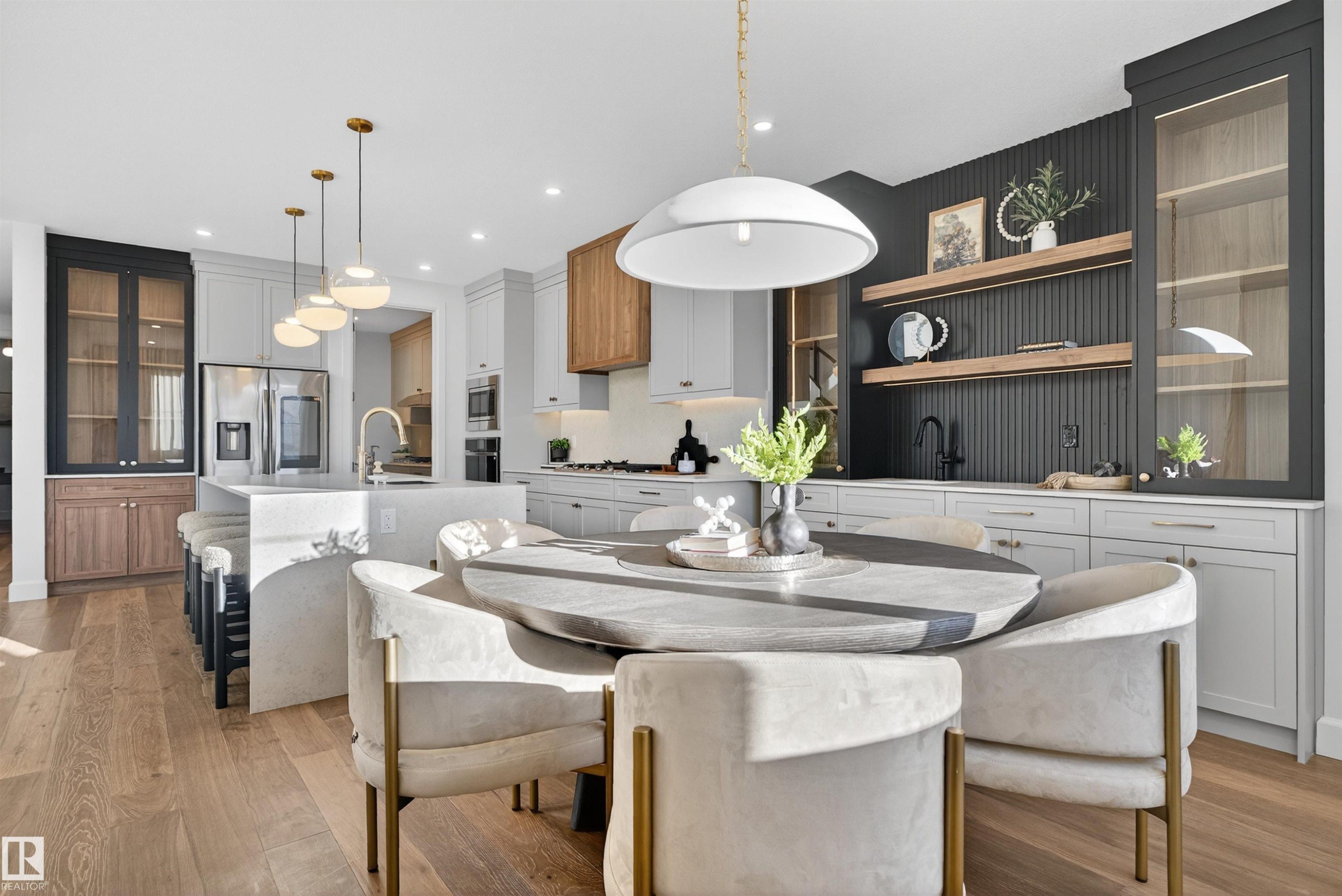 213 Paterson Link, Edmonton, AB - Indoor Photo Showing Dining Room