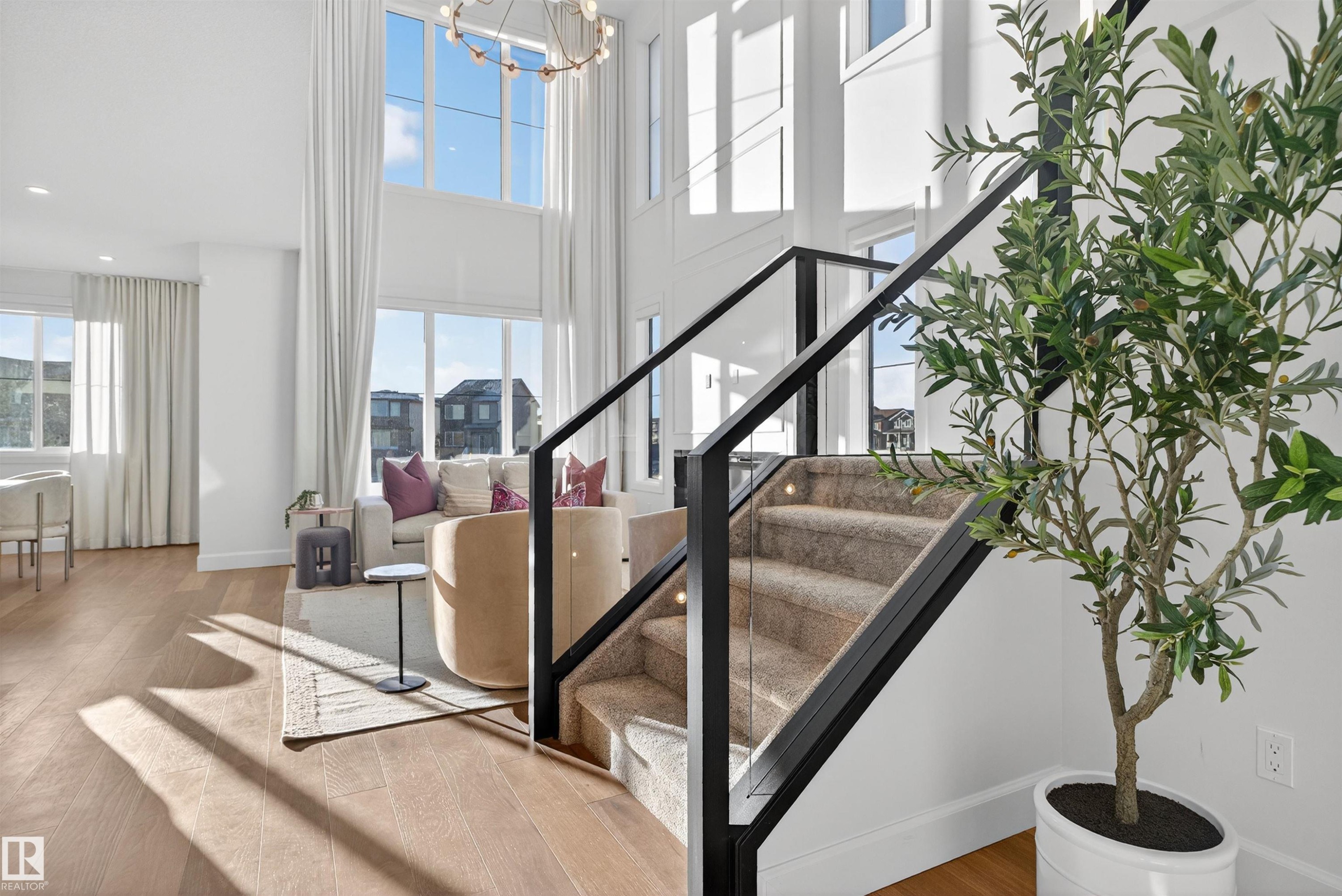 213 Paterson Link, Edmonton, AB - Indoor Photo Showing Other Room