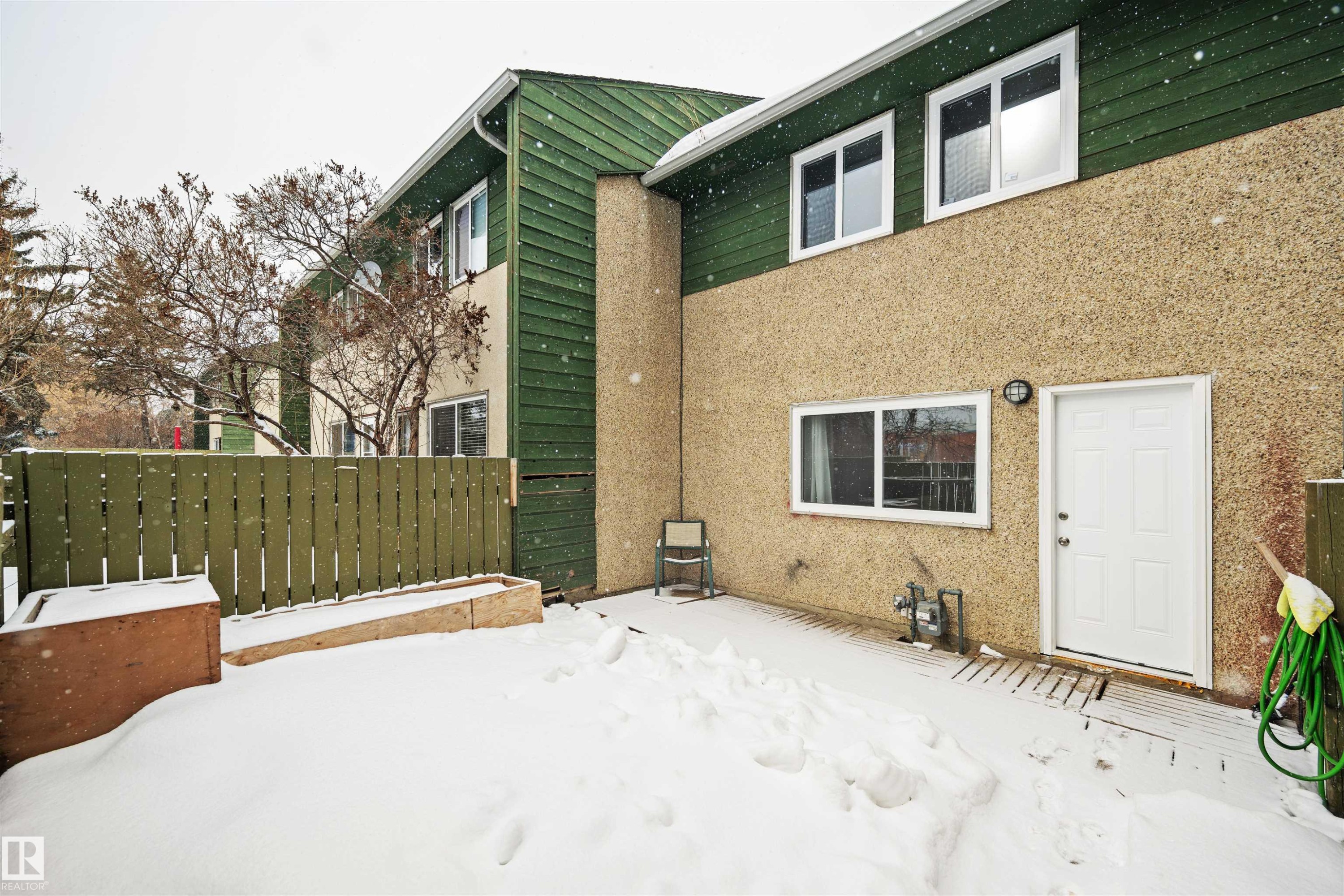 655 Abbottsfield Road, Edmonton, AB - Outdoor With Exterior