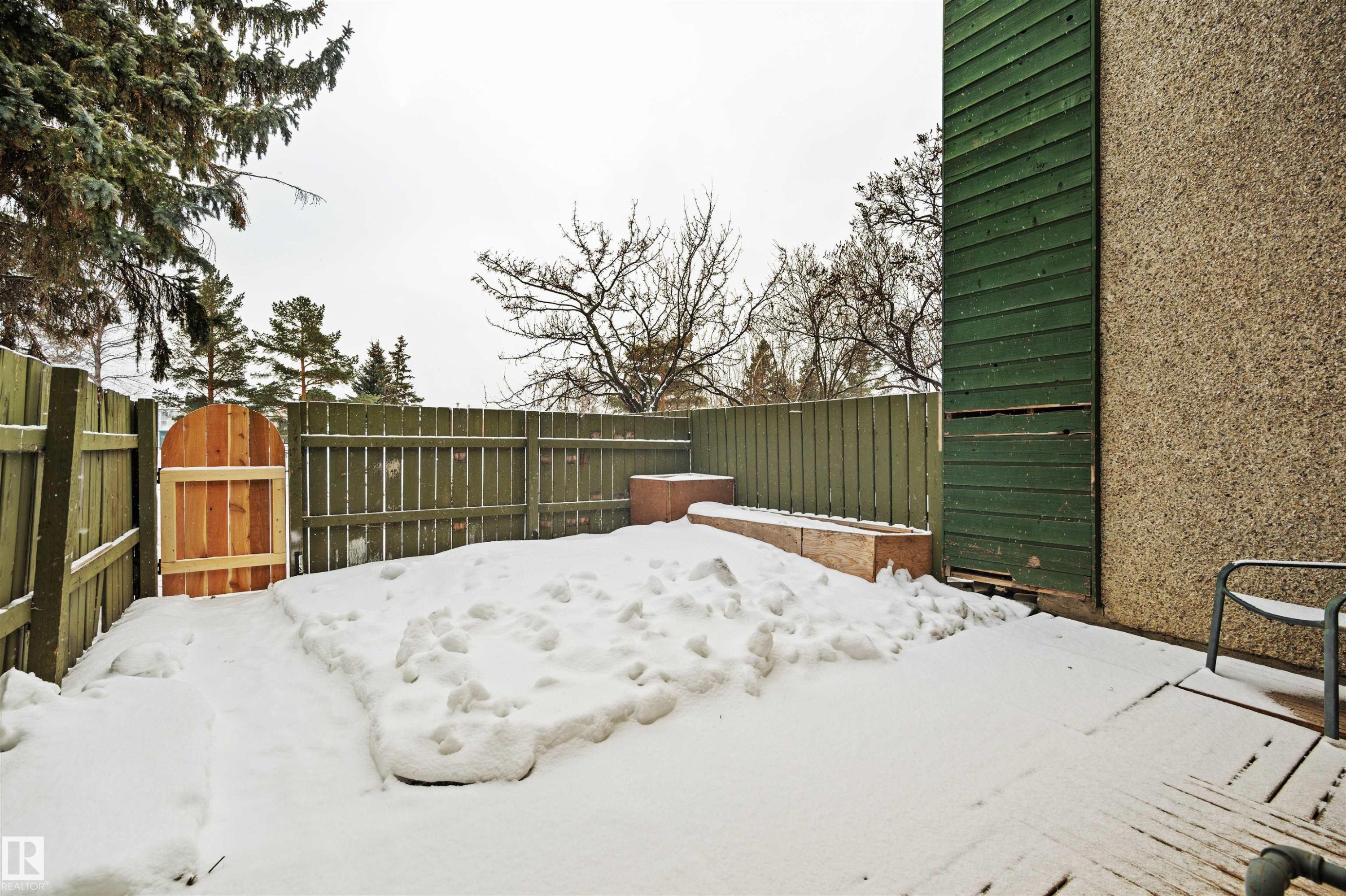 655 Abbottsfield Road, Edmonton, AB - Outdoor