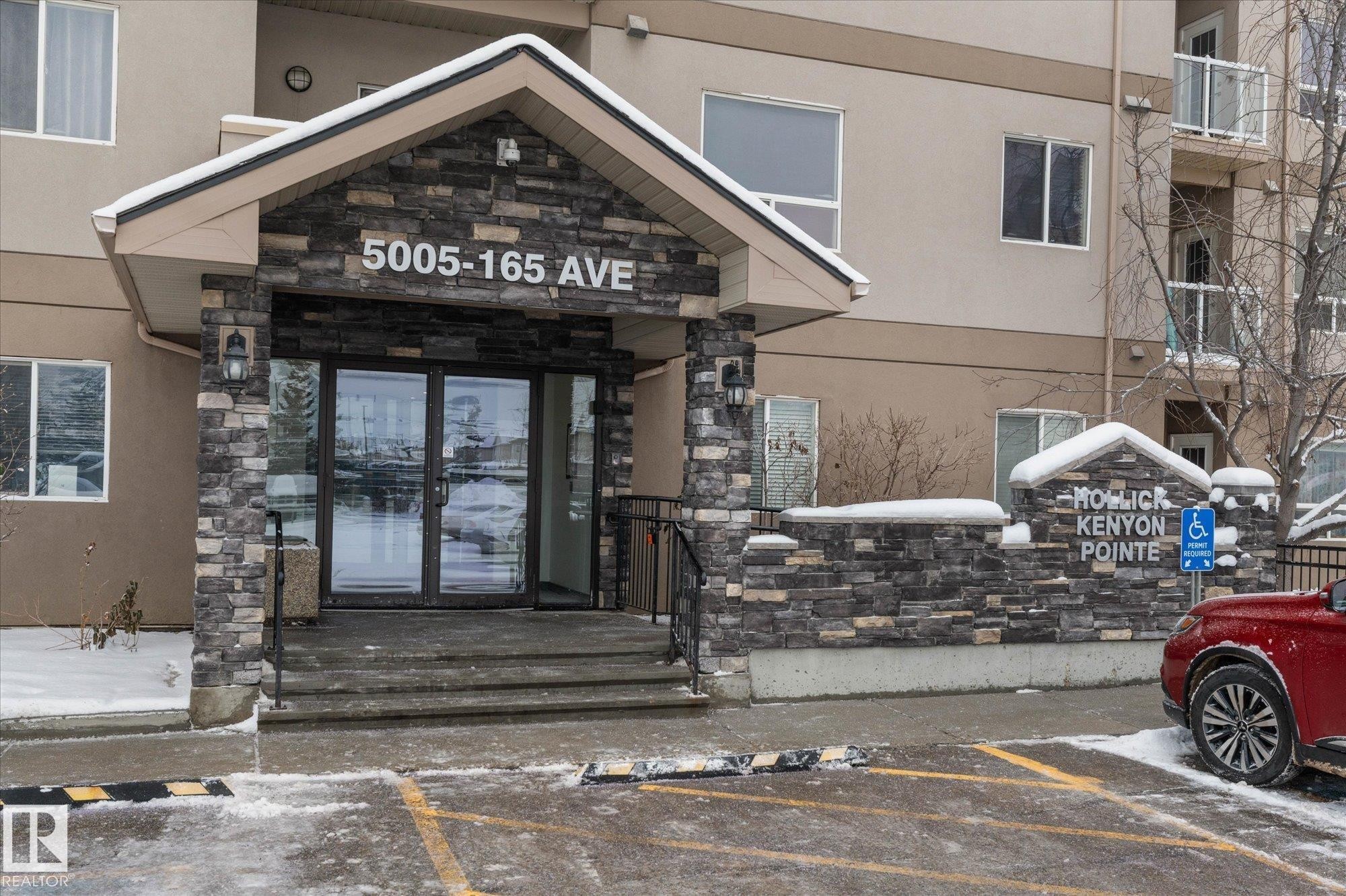 117 5005 165 Avenue, Edmonton, AB - Outdoor