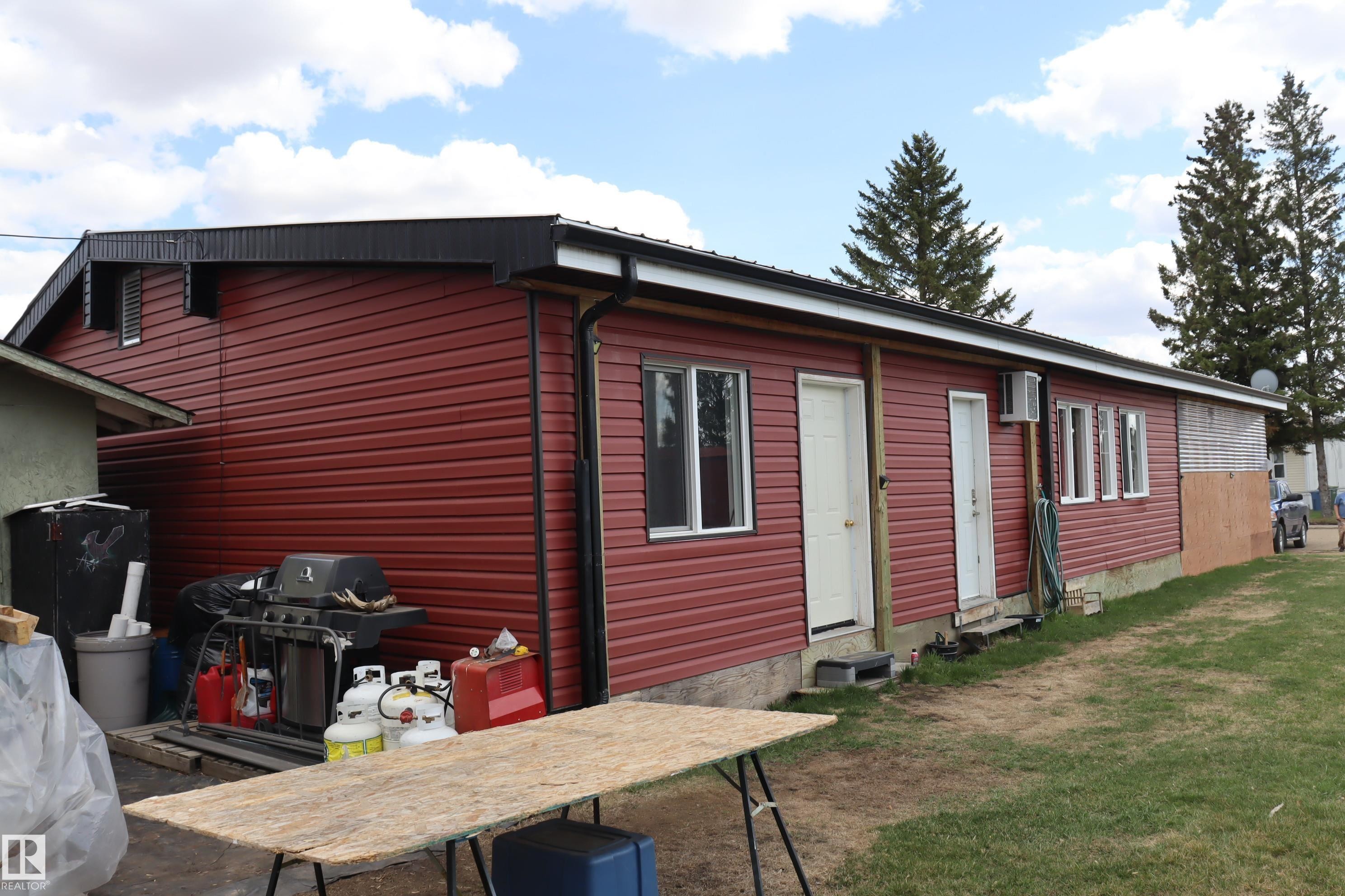 56 4204 47St., Wetaskiwin, AB - Outdoor With Exterior
