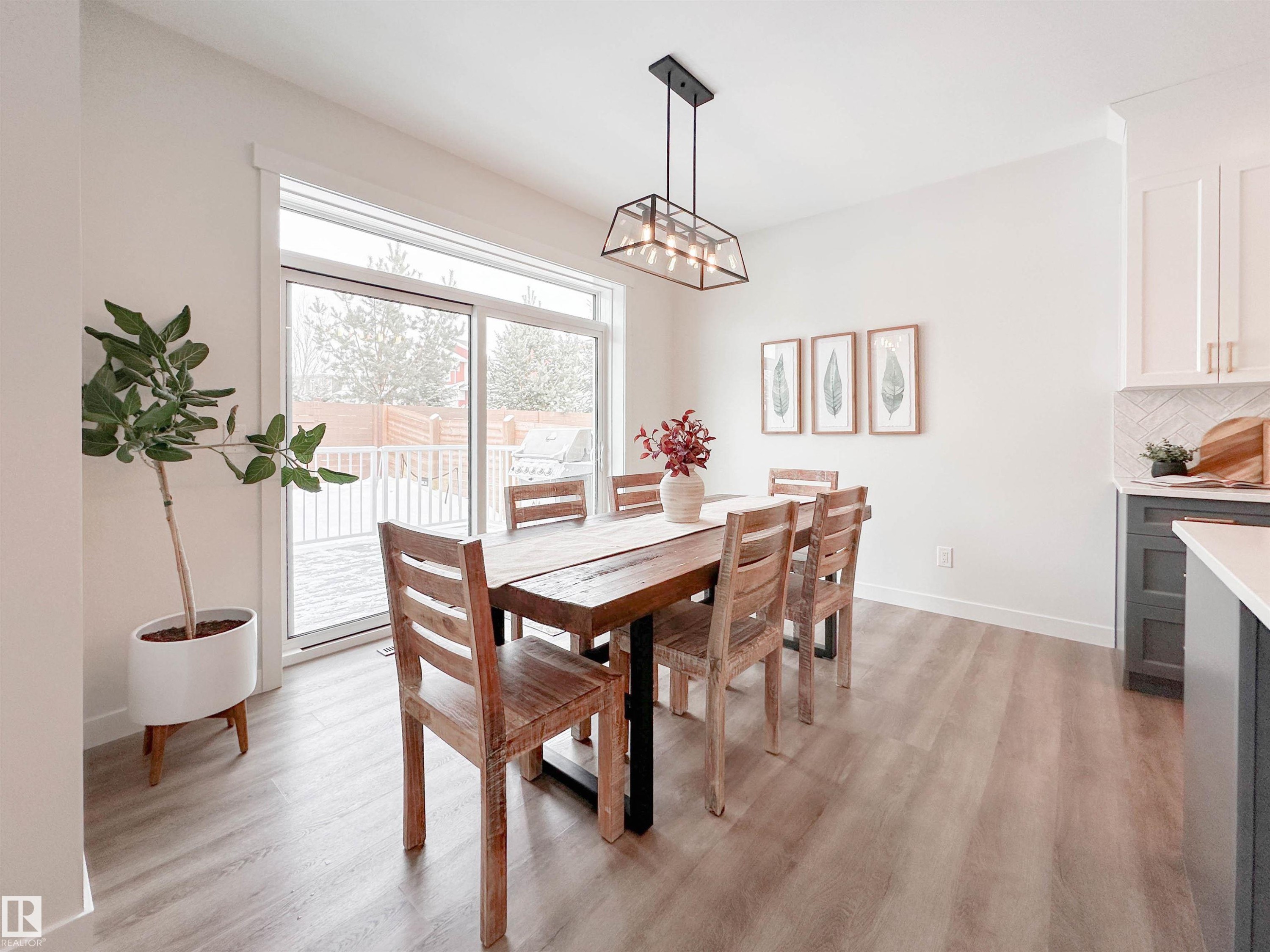 97 Joyal Way, St. Albert, AB - Indoor Photo Showing Dining Room