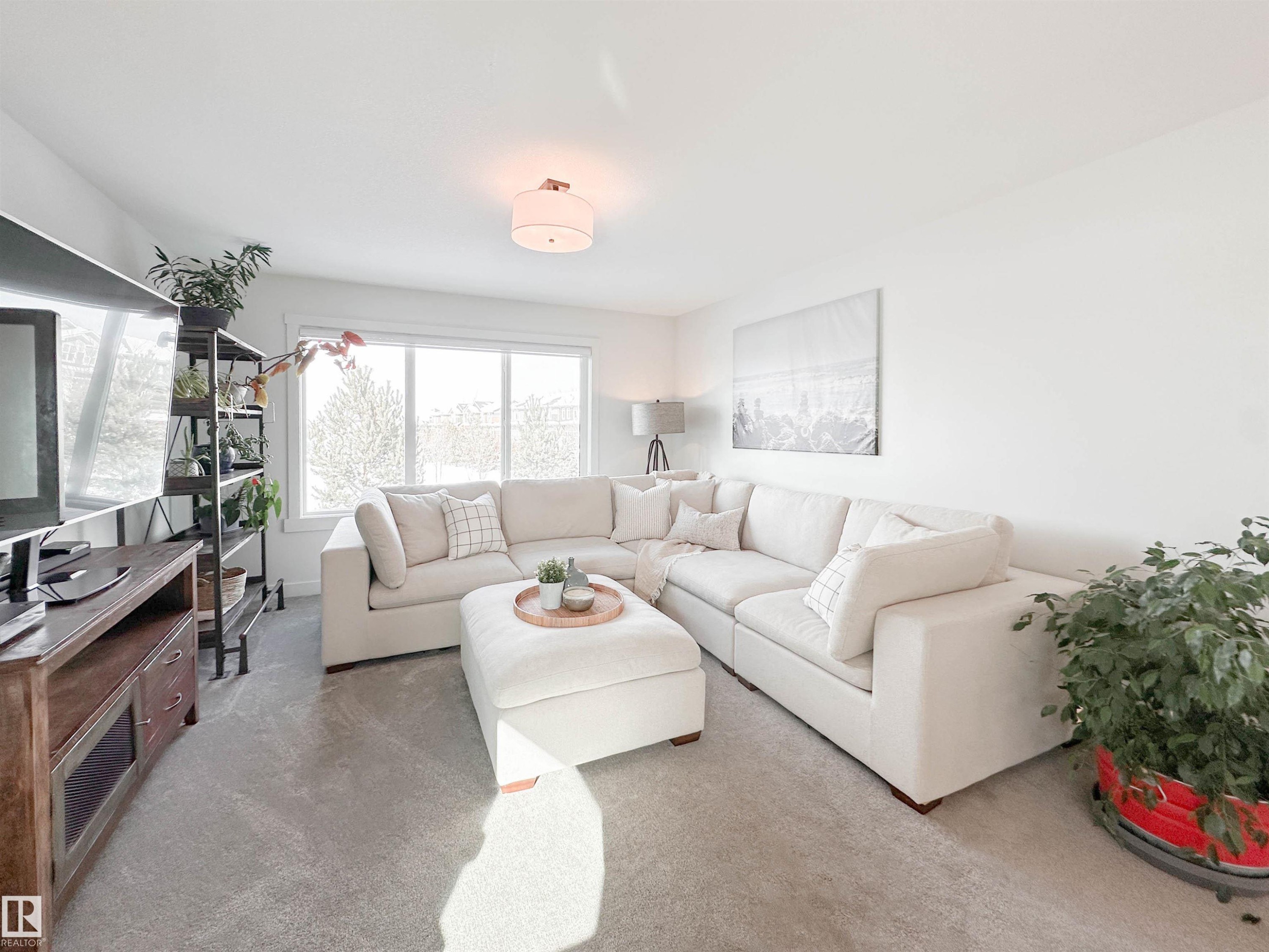 97 Joyal Way, St. Albert, AB - Indoor Photo Showing Living Room