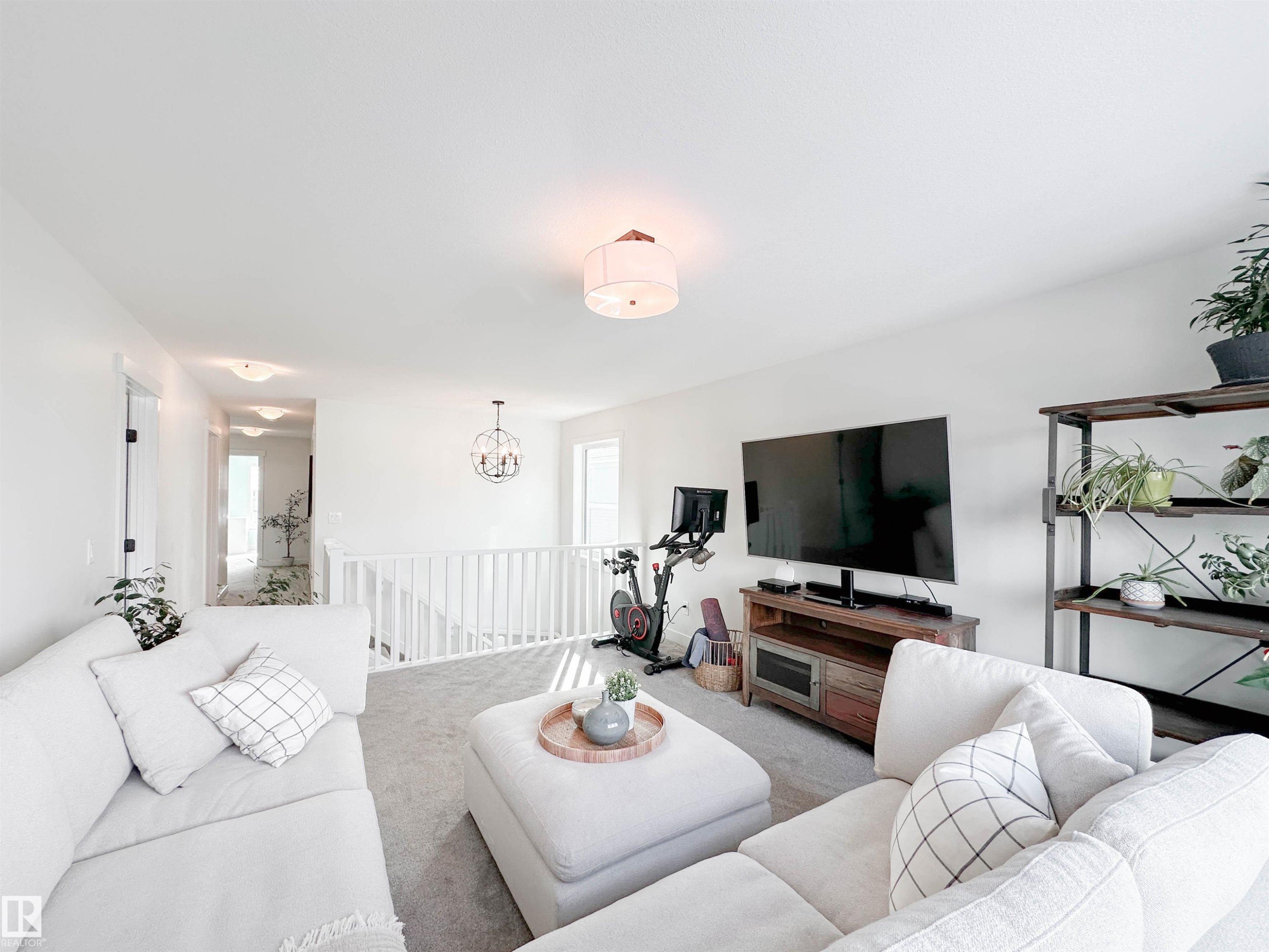 97 Joyal Way, St. Albert, AB - Indoor Photo Showing Living Room