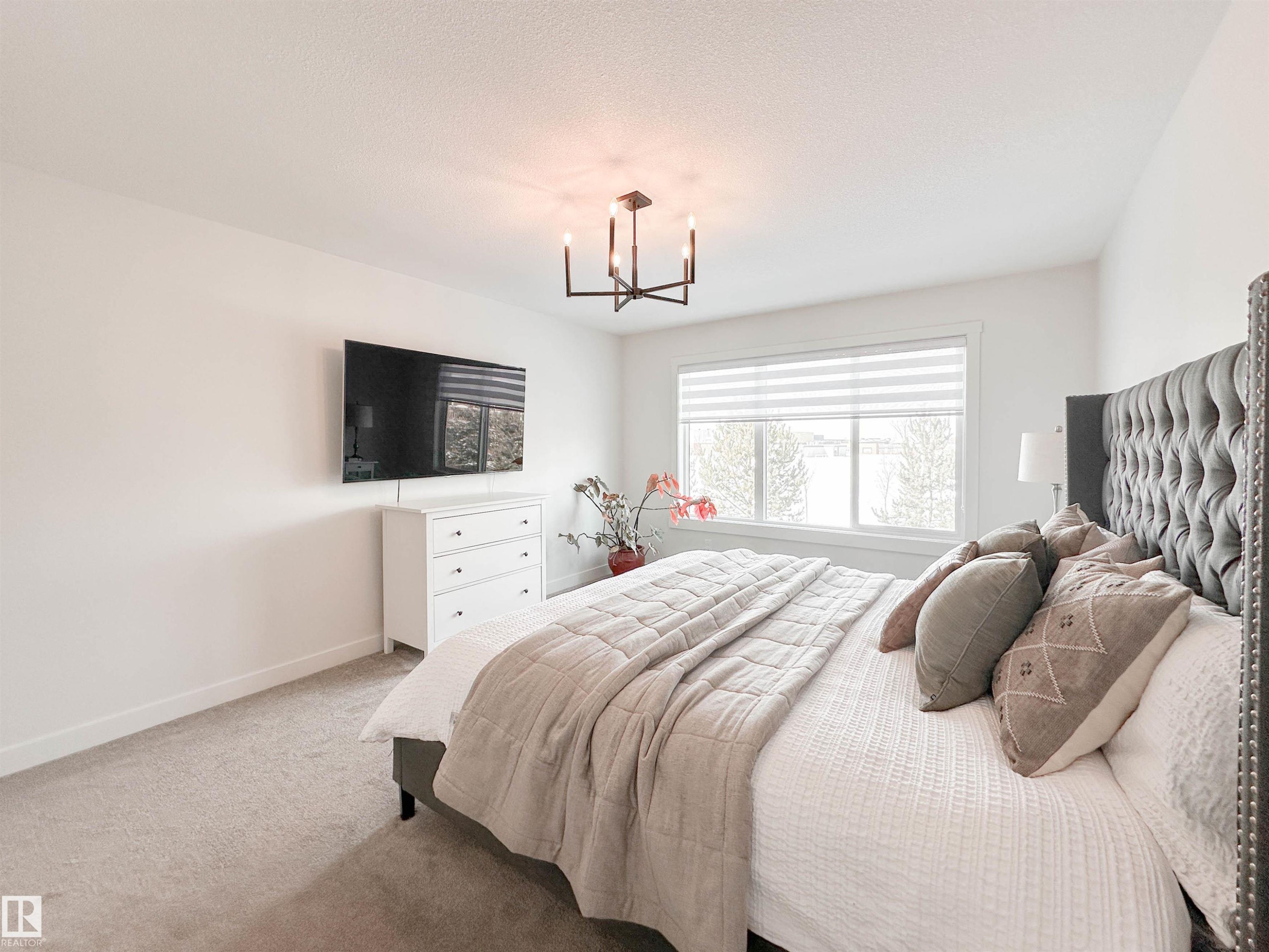 97 Joyal Way, St. Albert, AB - Indoor Photo Showing Bedroom