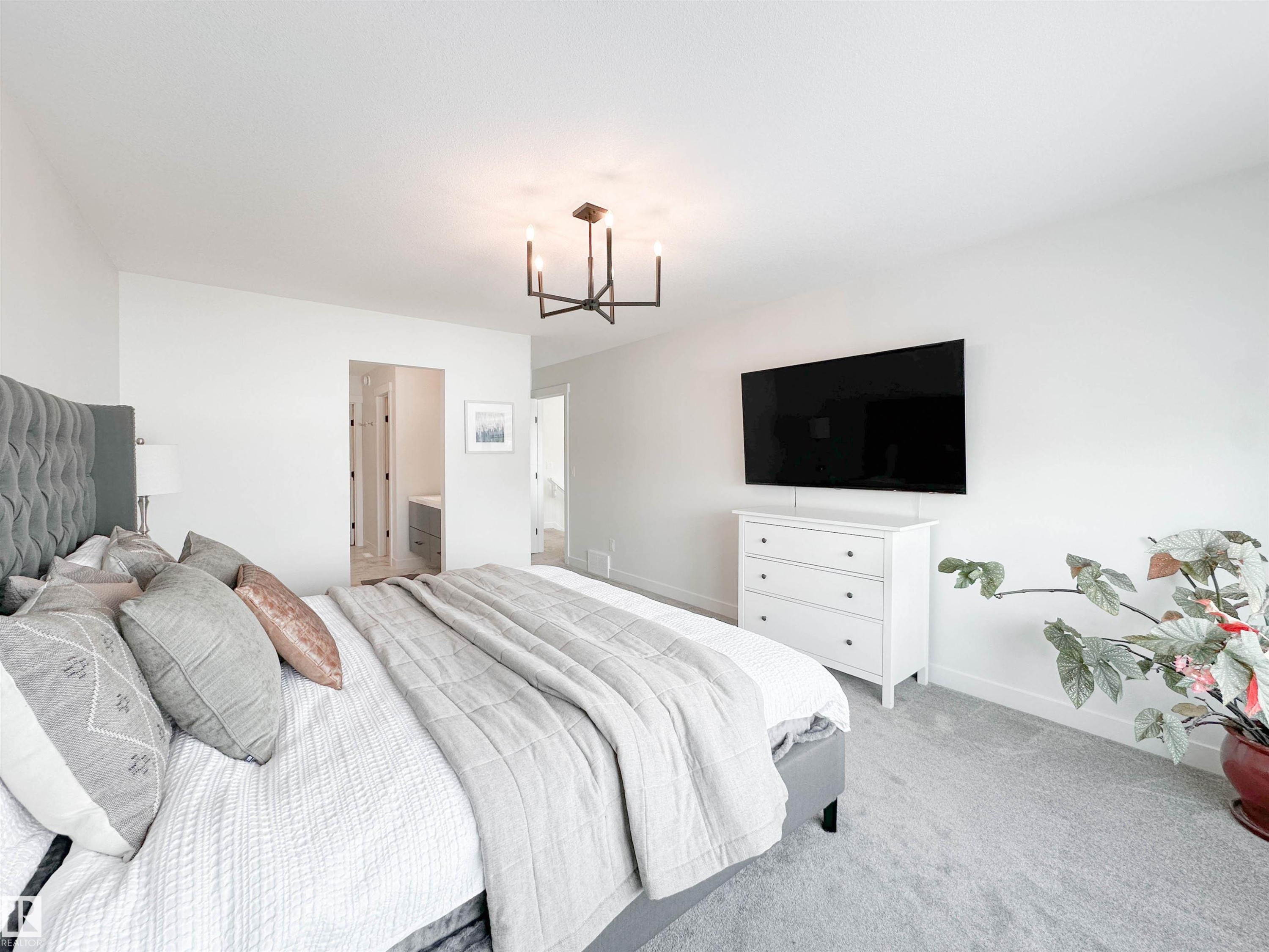 97 Joyal Way, St. Albert, AB - Indoor Photo Showing Bedroom