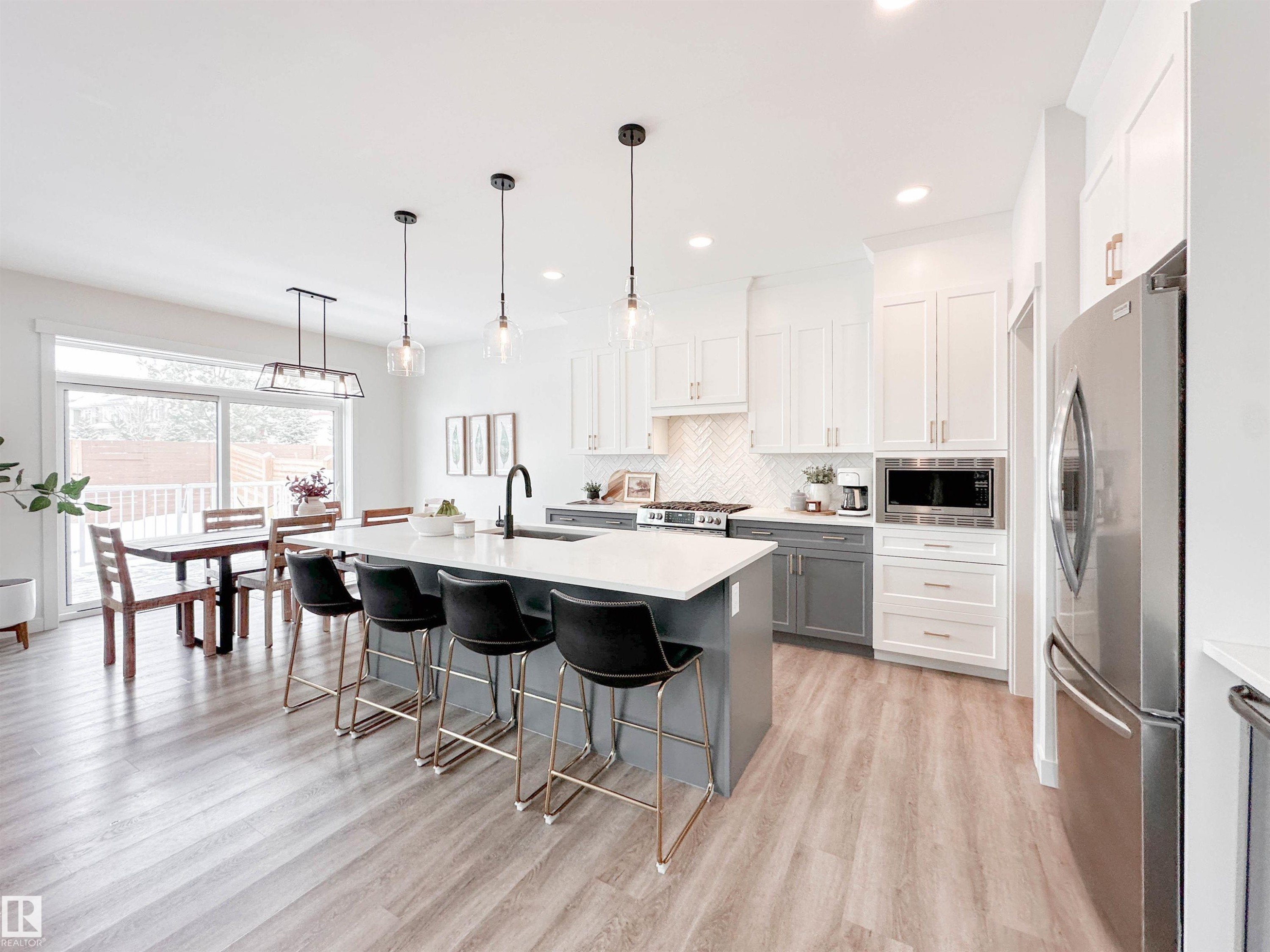 97 Joyal Way, St. Albert, AB - Indoor Photo Showing Kitchen With Upgraded Kitchen