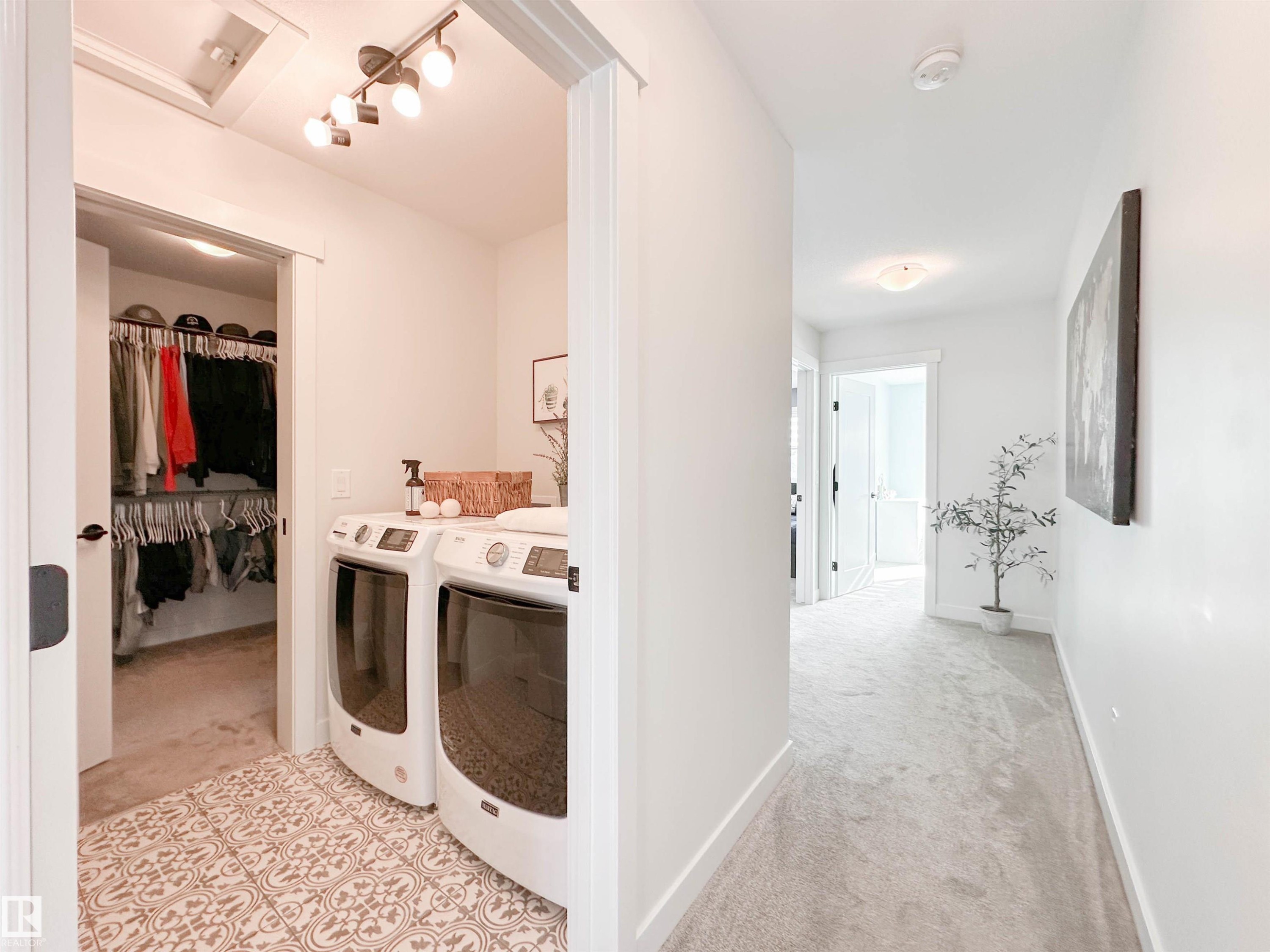 97 Joyal Way, St. Albert, AB - Indoor Photo Showing Laundry Room