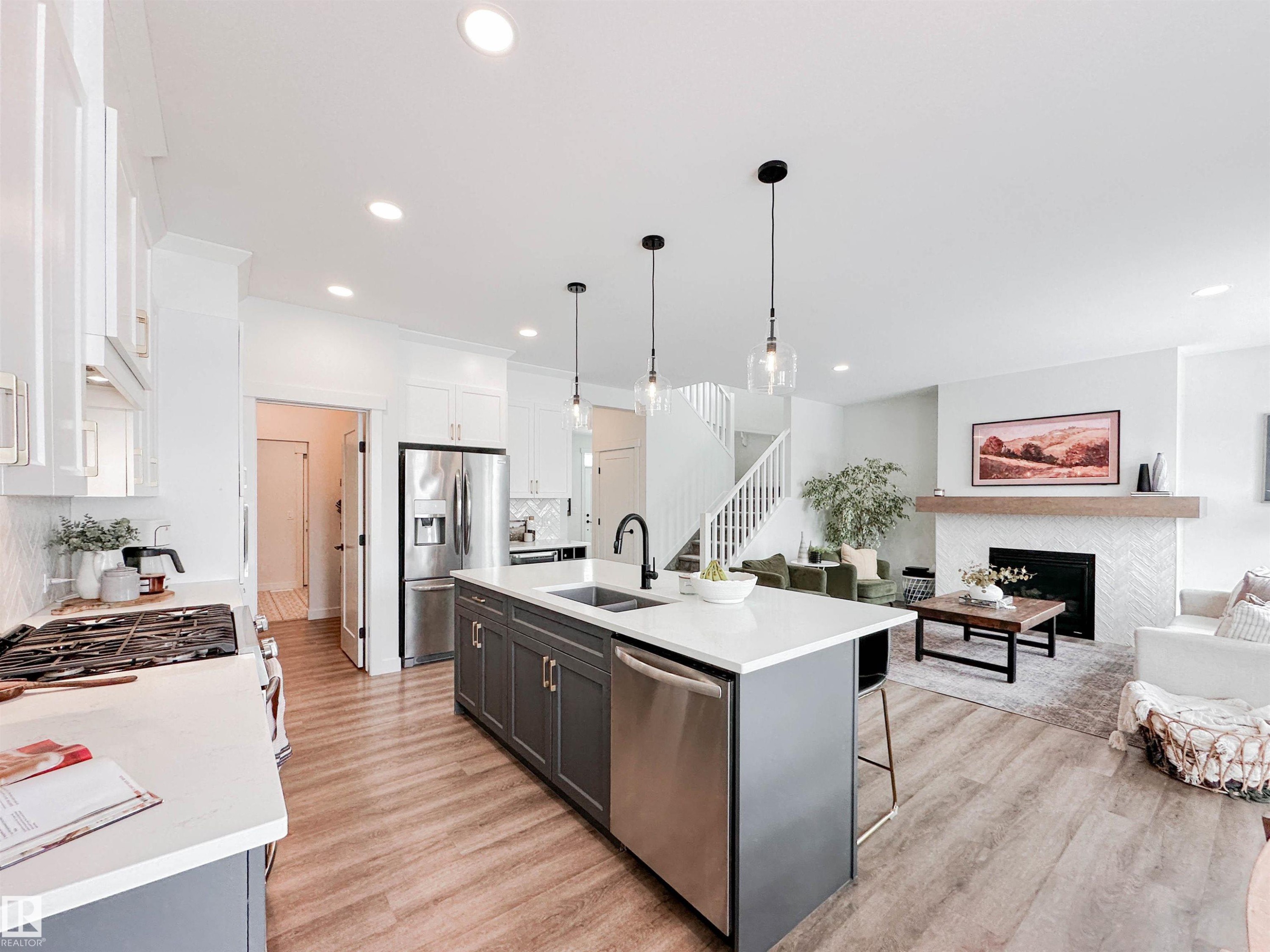 97 Joyal Way, St. Albert, AB - Indoor Photo Showing Kitchen With Double Sink With Upgraded Kitchen