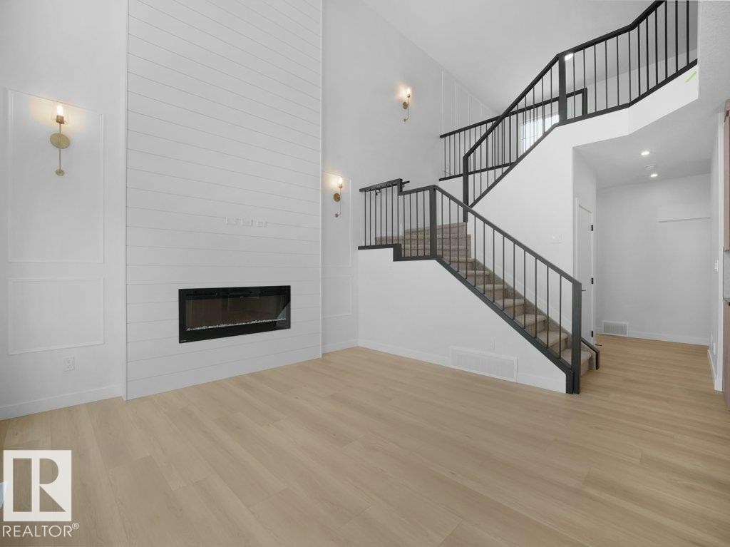 3314 Chickadee Dr, Edmonton, AB - Indoor With Fireplace