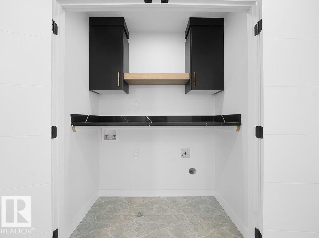 3314 Chickadee Dr, Edmonton, AB - Indoor Photo Showing Other Room