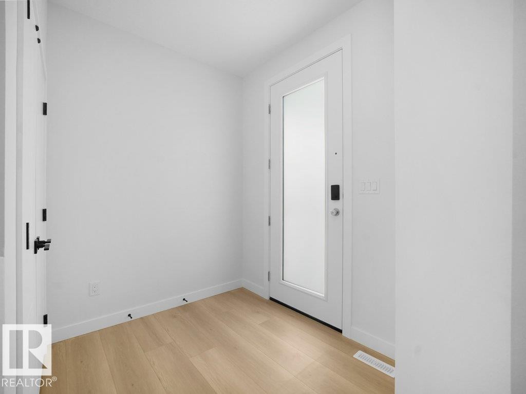 3314 Chickadee Dr, Edmonton, AB - Indoor Photo Showing Other Room