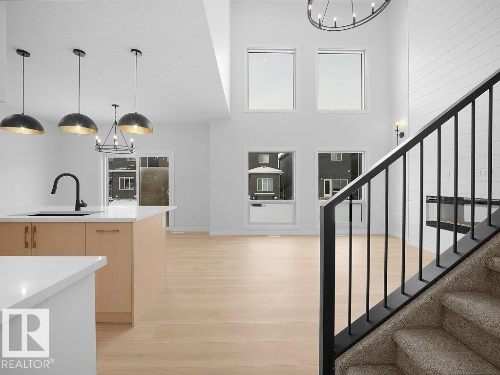 3322 Chickadee Drive, Edmonton, AB - Indoor