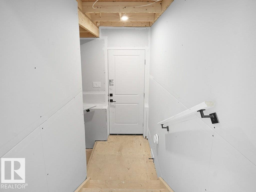 3322 Chickadee Drive, Edmonton, AB - Indoor Photo Showing Other Room