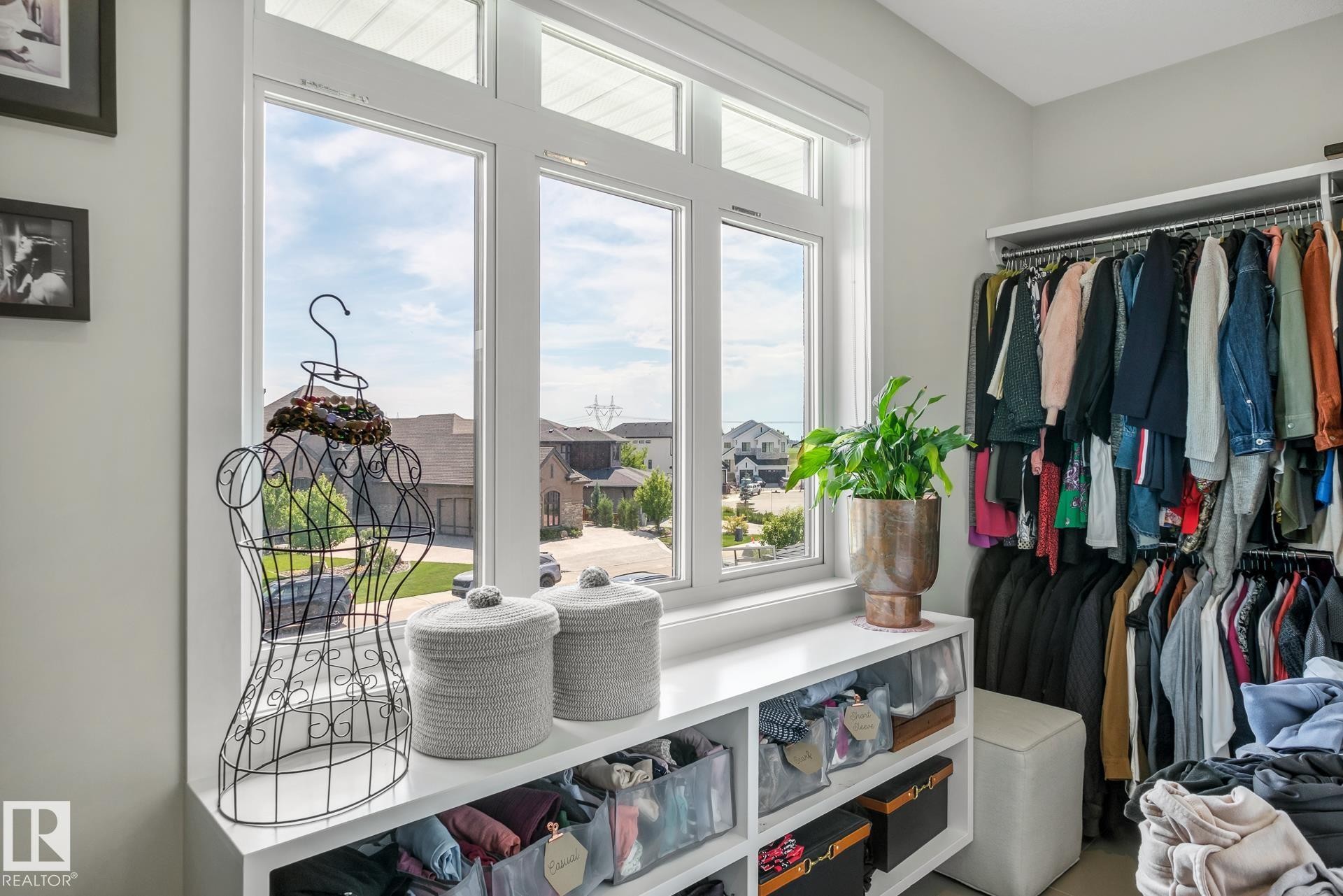 699 Howatt Drive, Edmonton, AB - Indoor With Storage