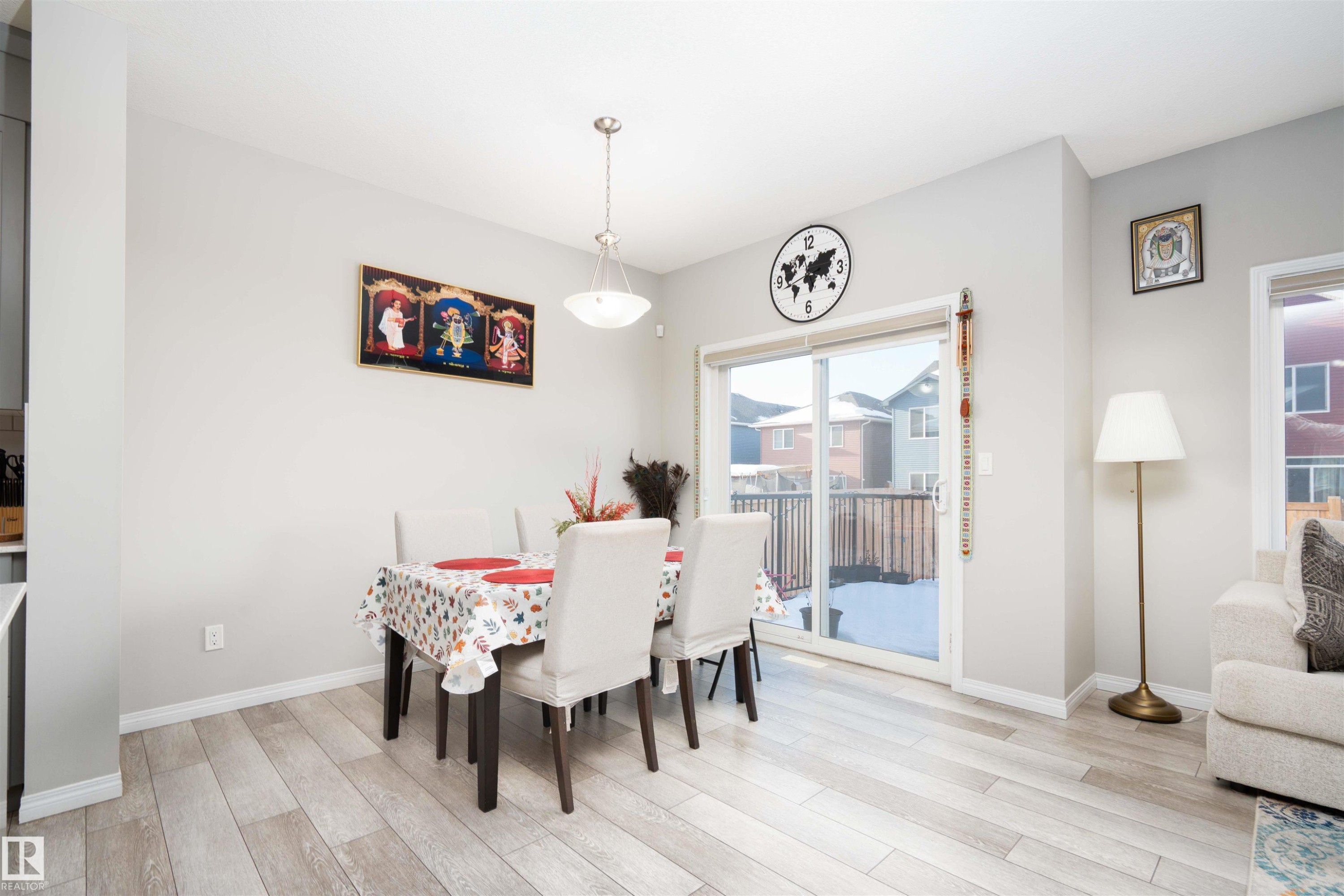 1308 Plum Link Link, Edmonton, AB - Indoor Photo Showing Dining Room