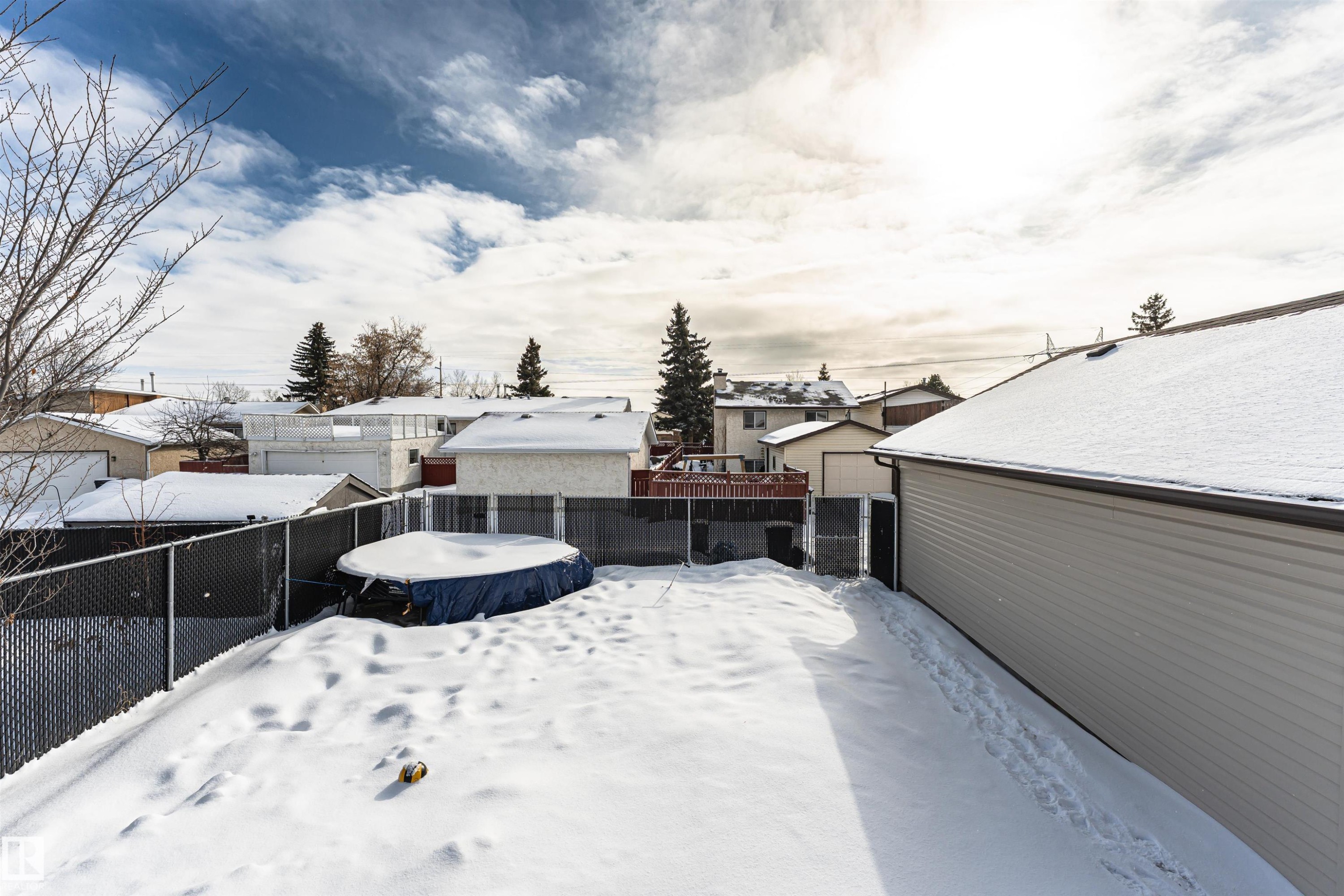 16331 119 Street Nw, Edmonton, AB - Outdoor