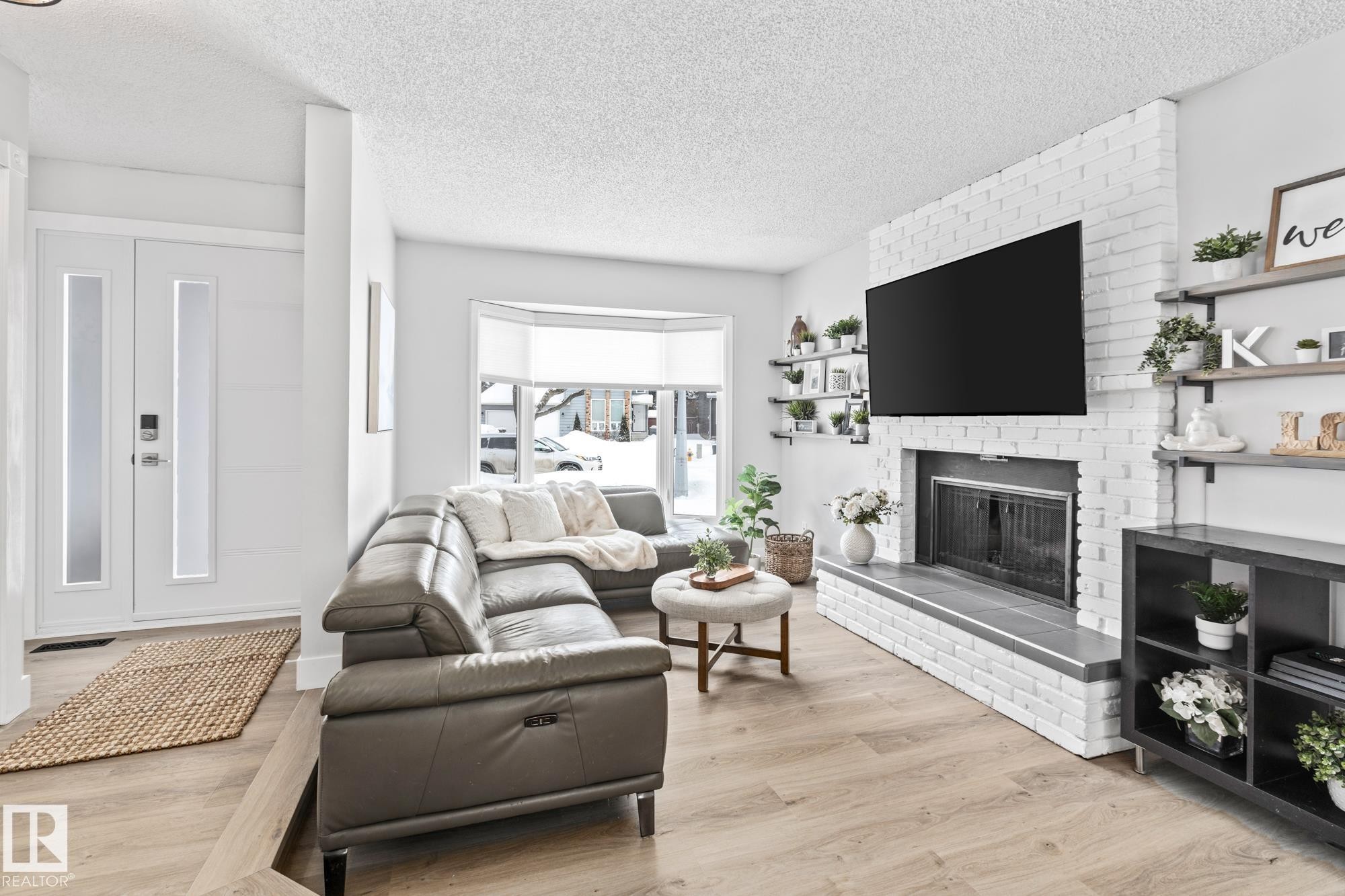 41 Patterson Crescent, St. Albert, AB - Indoor Photo Showing Living Room With Fireplace