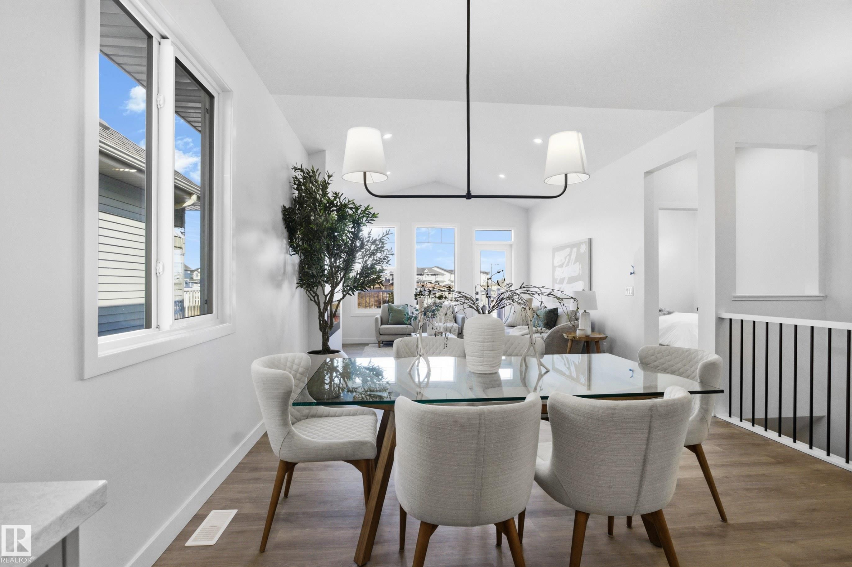 3704 Cross Landing, Edmonton, AB - Indoor Photo Showing Dining Room