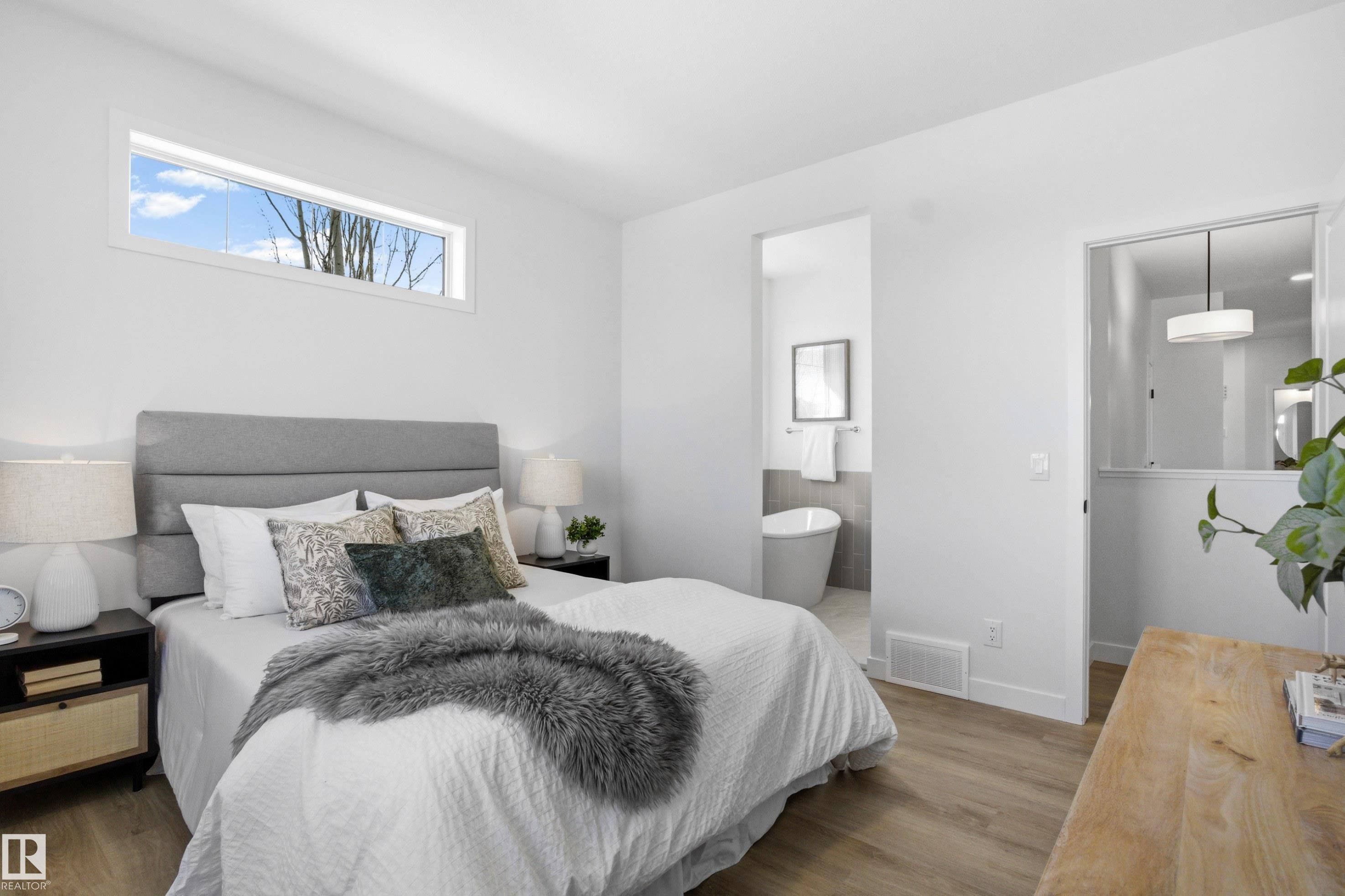 3704 Cross Landing, Edmonton, AB - Indoor Photo Showing Bedroom