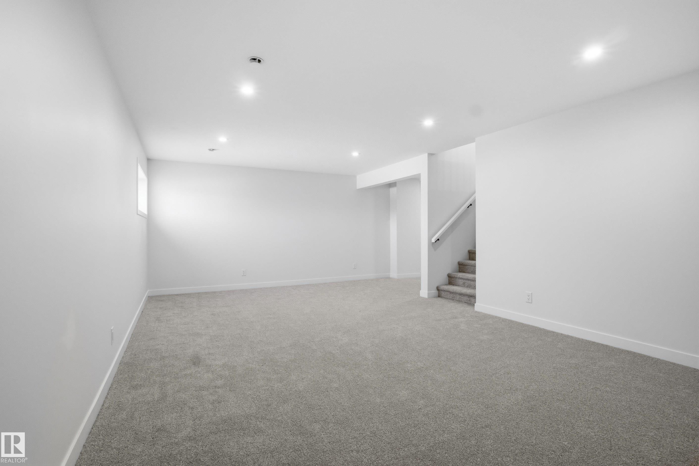 3704 Cross Landing, Edmonton, AB - Indoor