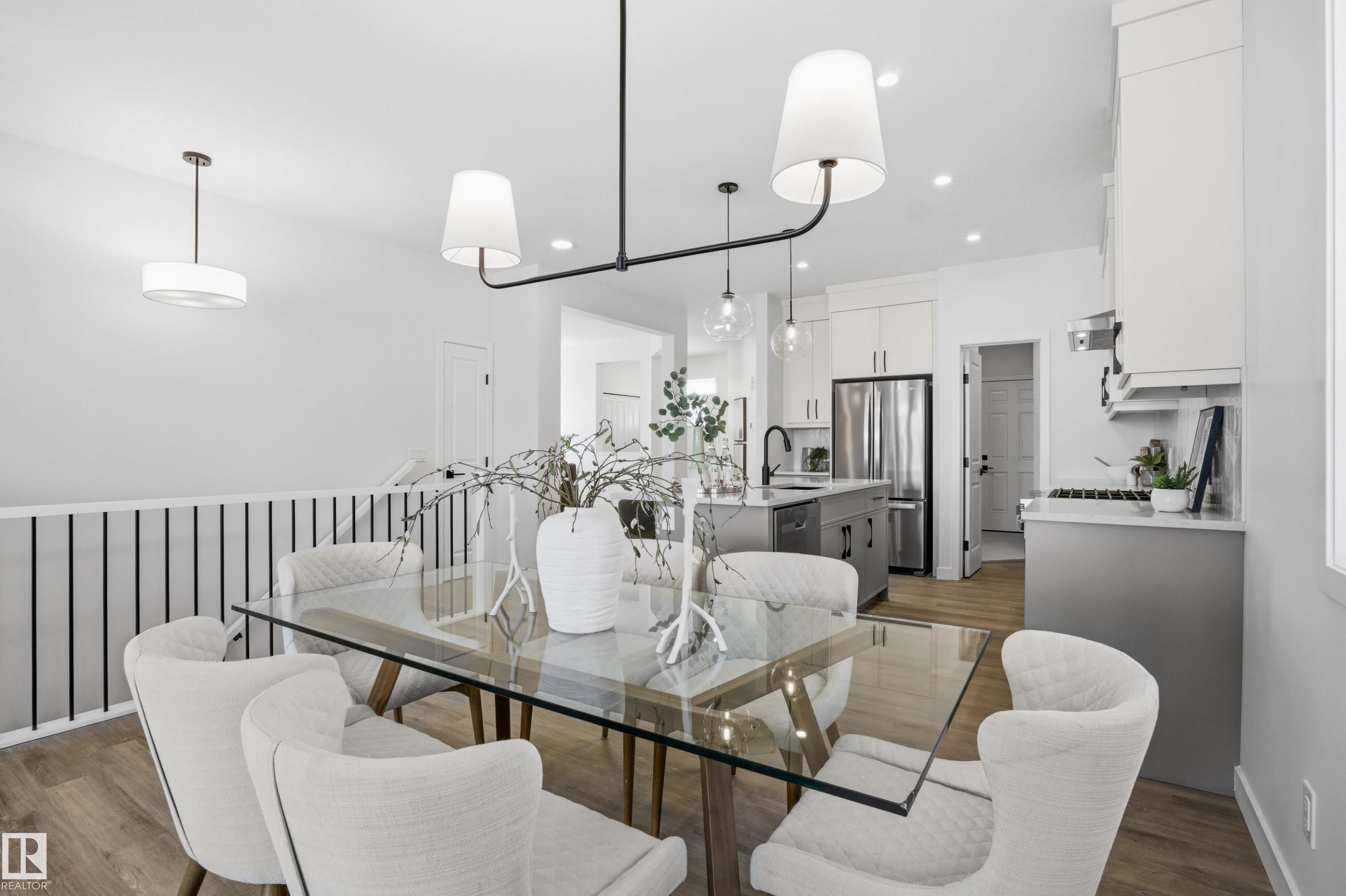 3704 Cross Landing, Edmonton, AB - Indoor Photo Showing Dining Room