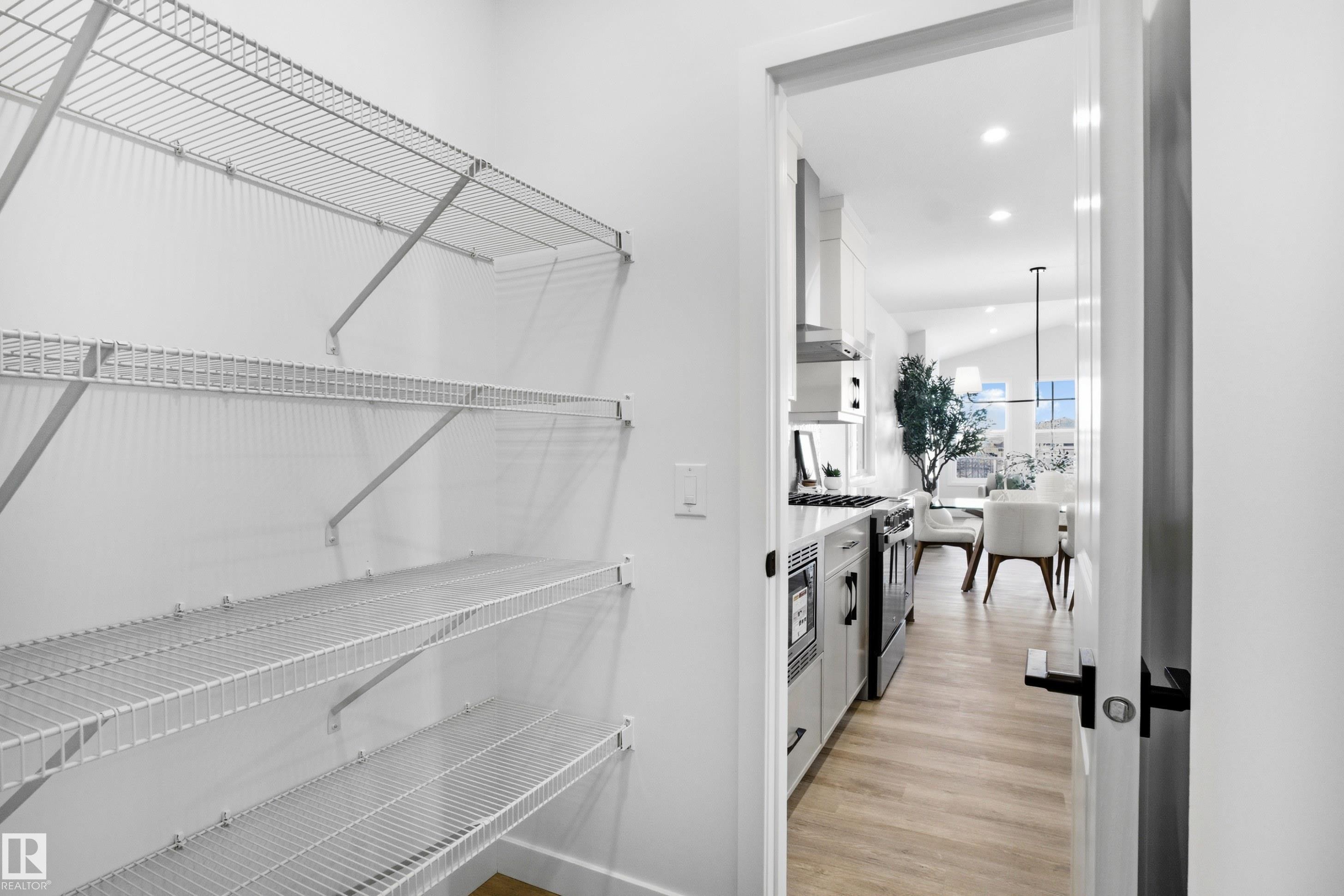 3704 Cross Landing, Edmonton, AB - Indoor With Storage