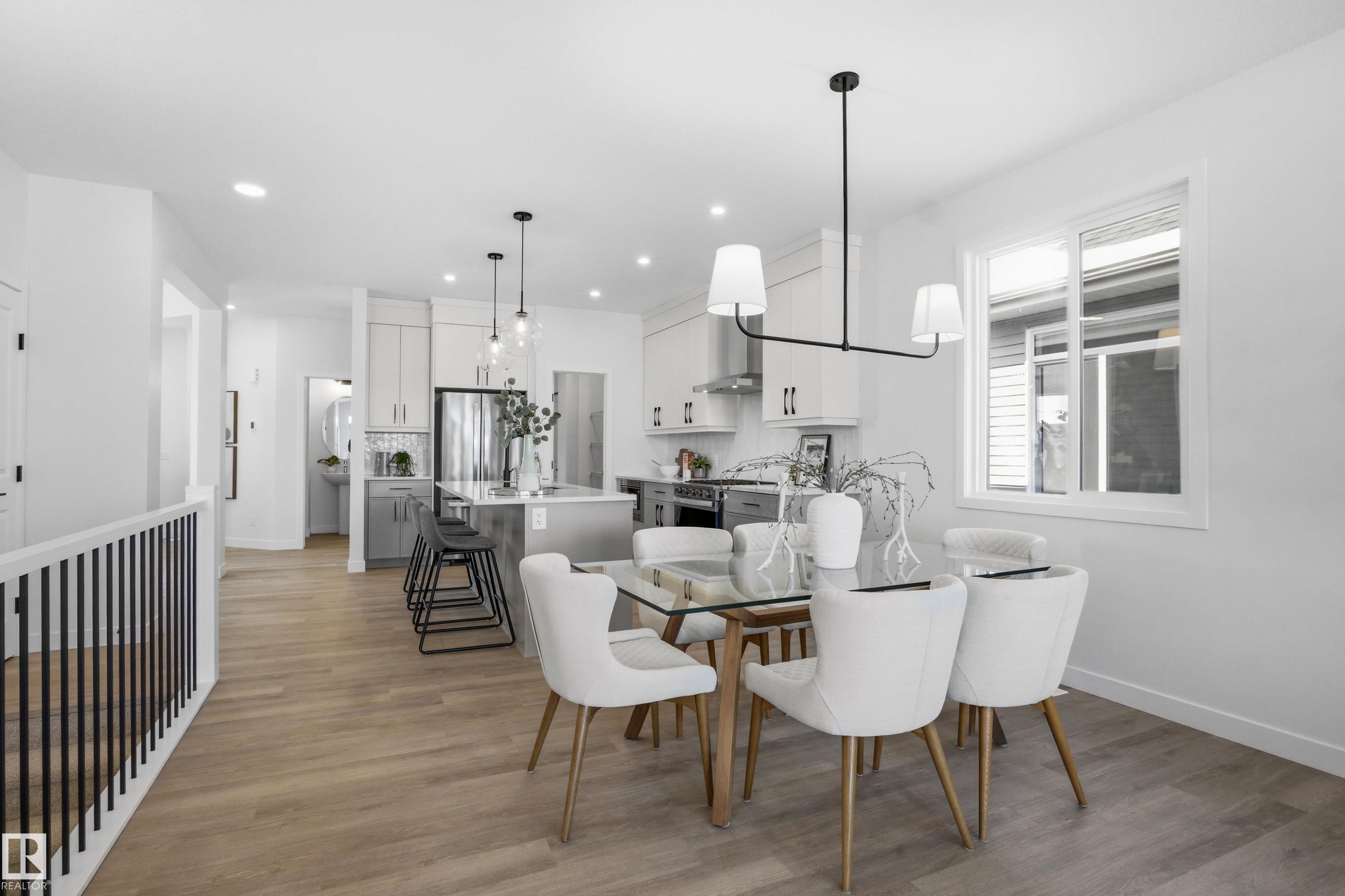 3704 Cross Landing, Edmonton, AB - Indoor Photo Showing Dining Room