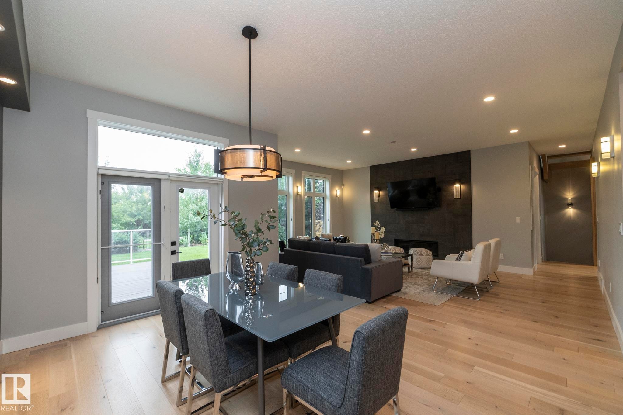 7549 May Common, Edmonton, AB
