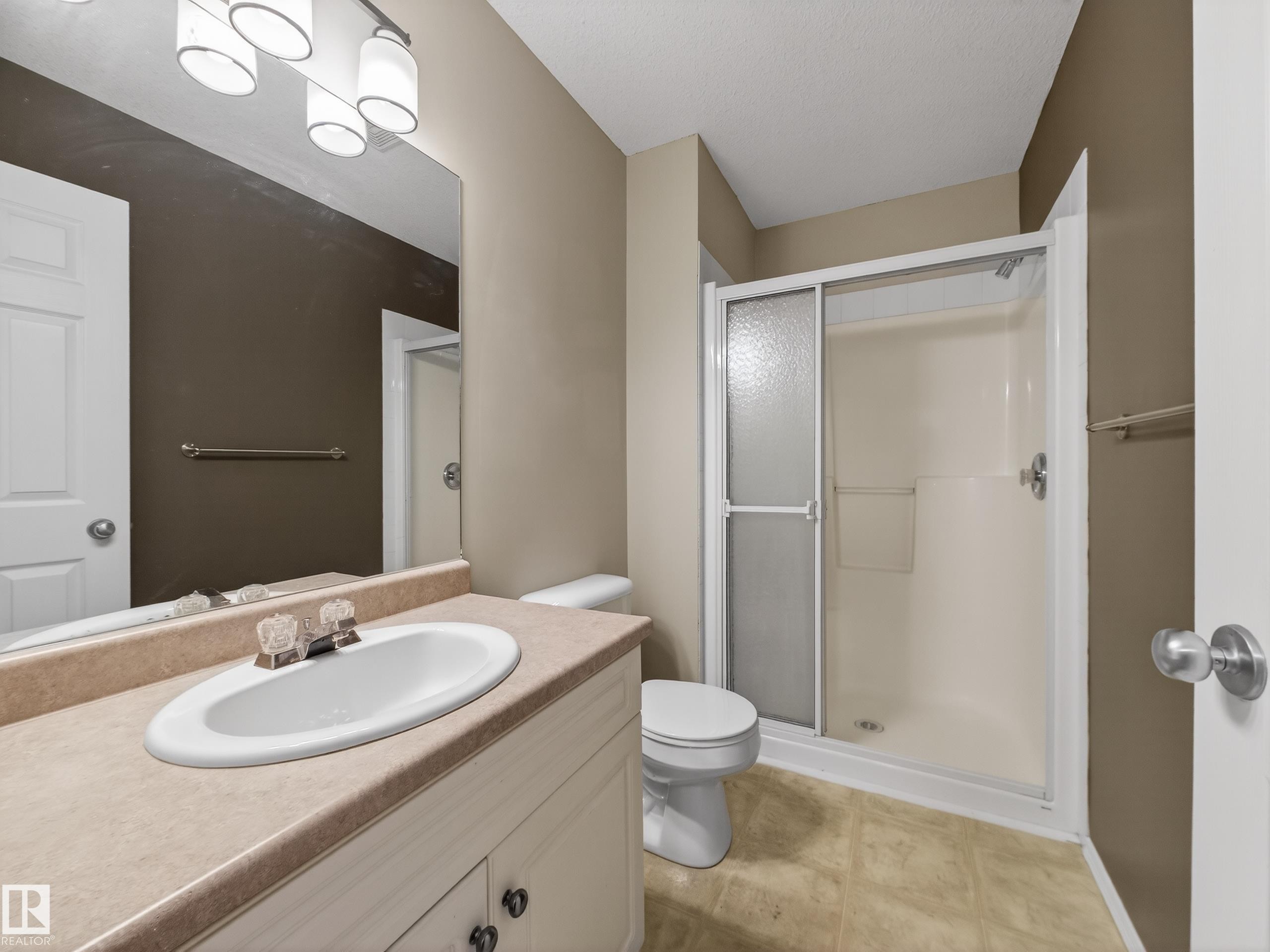 138 16823 84 Street, Edmonton, AB - Indoor Photo Showing Bathroom