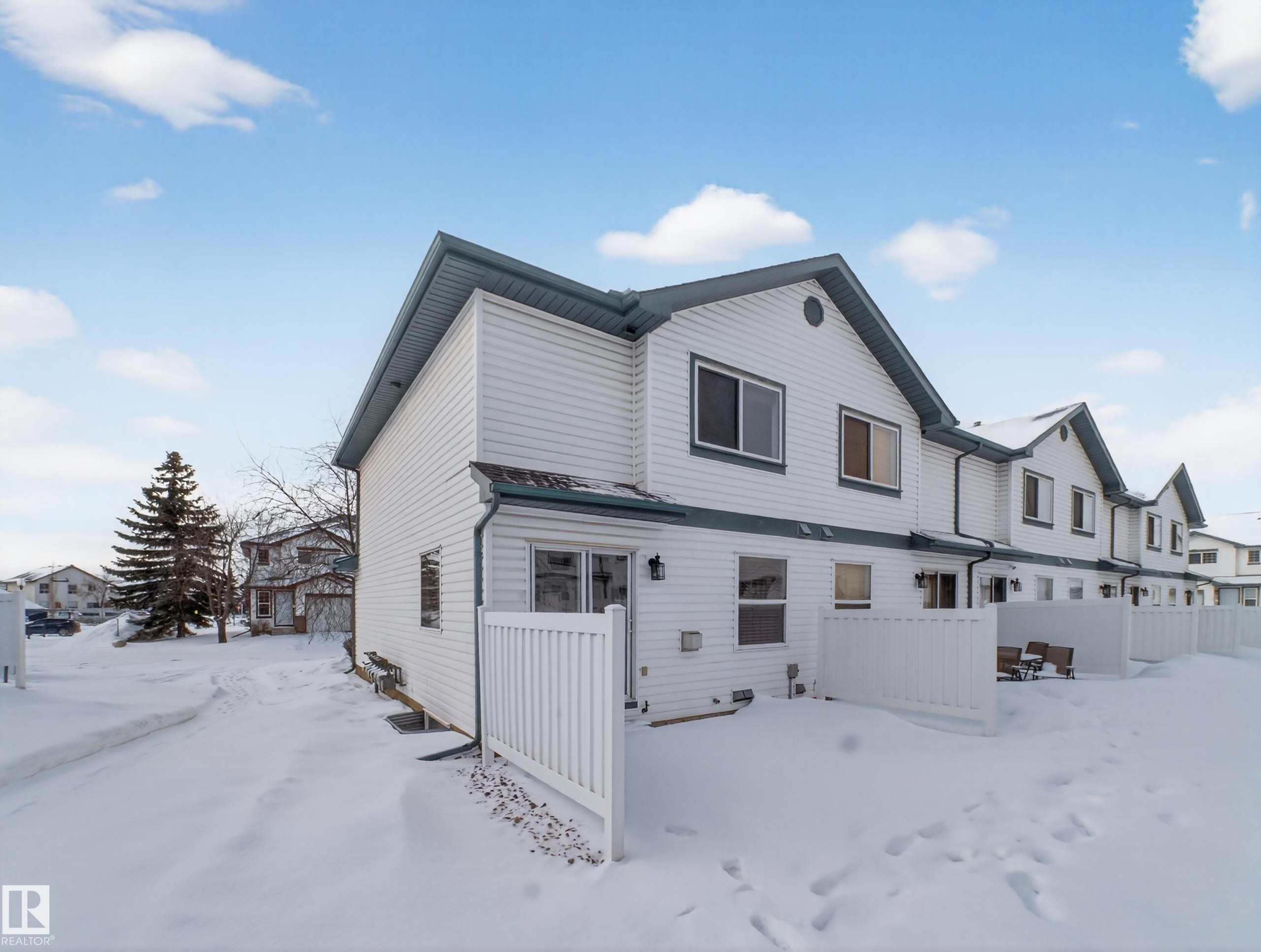 138 16823 84 Street, Edmonton, AB - Outdoor