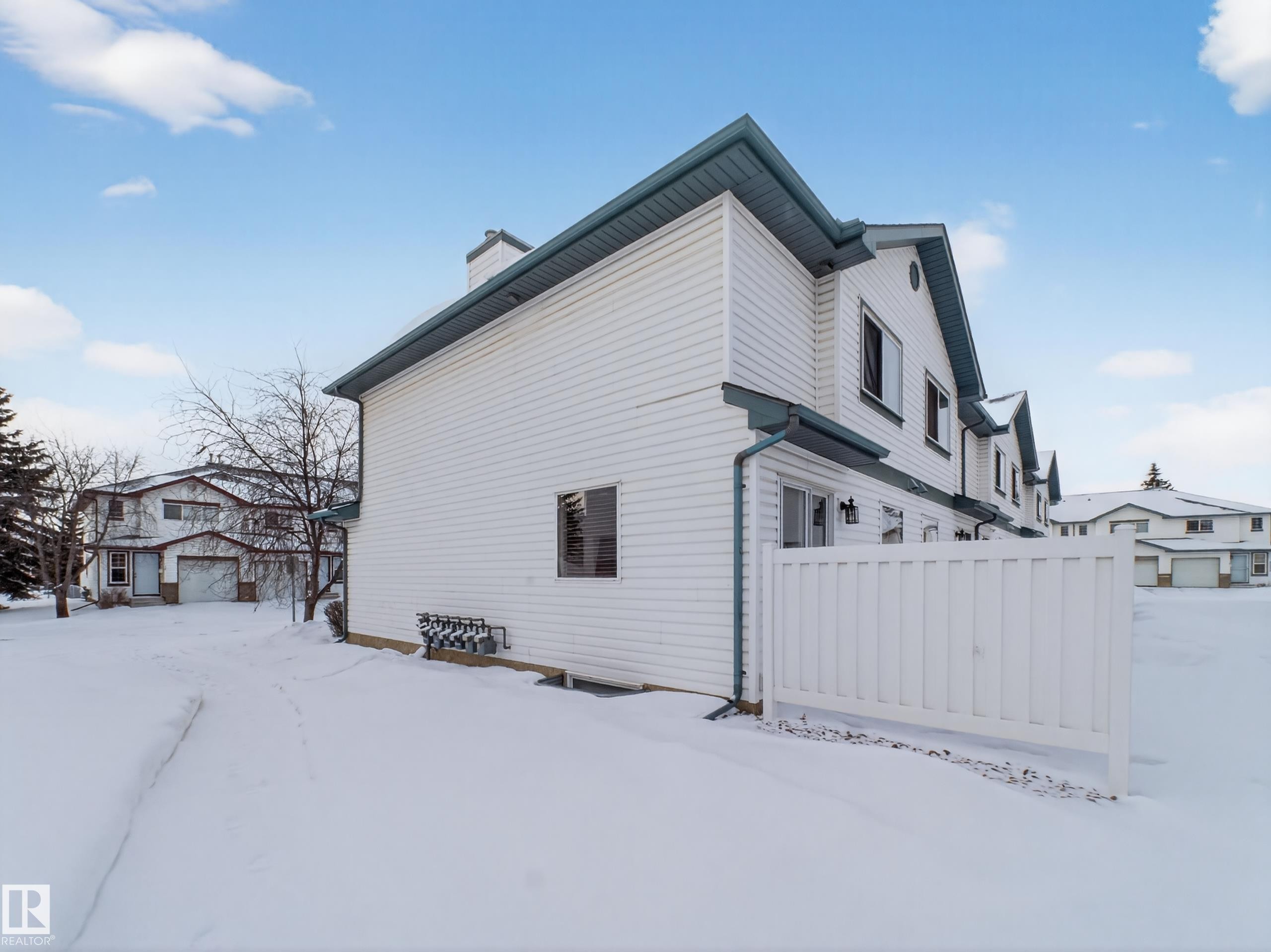 138 16823 84 Street, Edmonton, AB - Outdoor