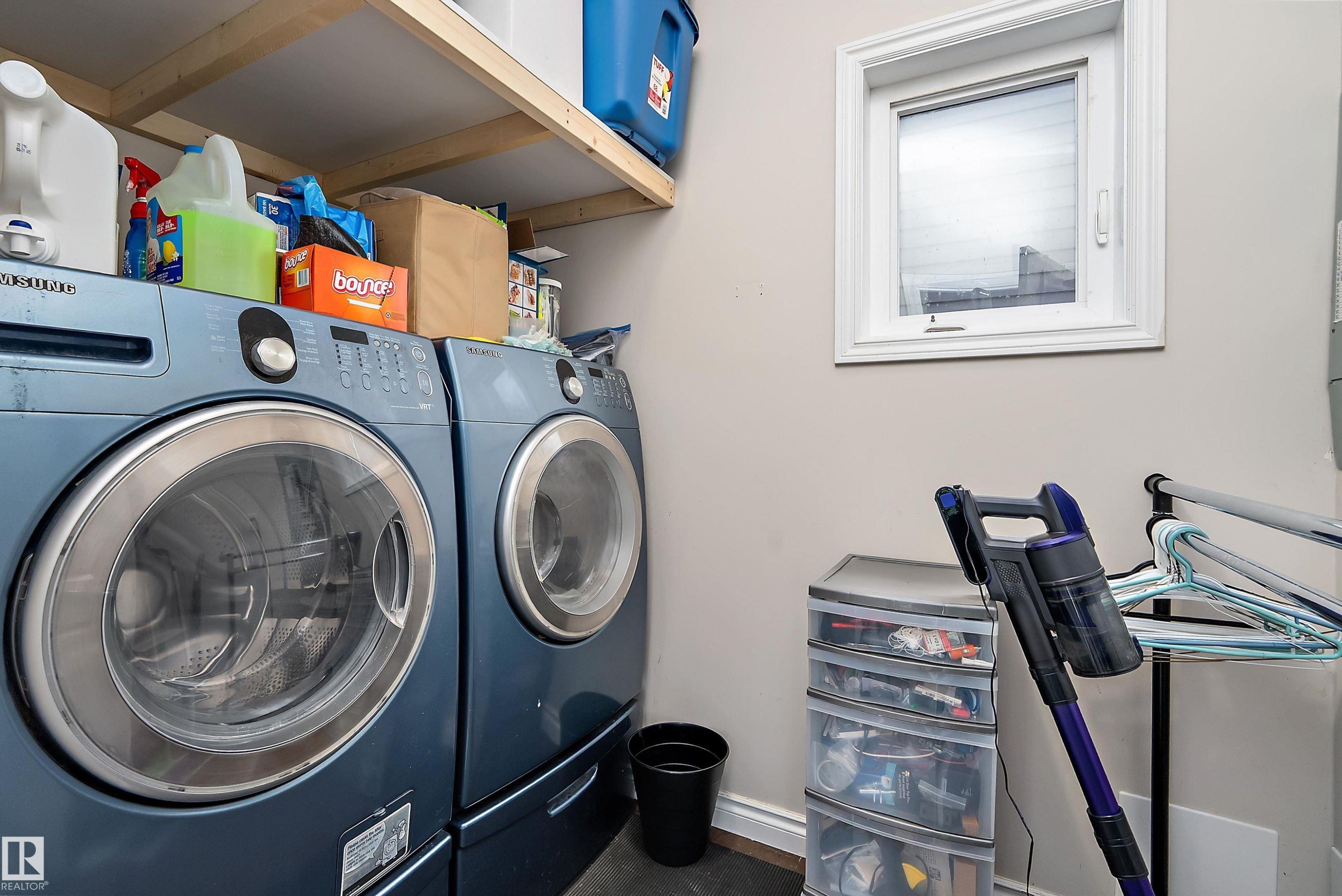 Laundry area featuring separate washer and dryer - 10623 75 Avenue, Edmonton, AB - Indoor Photo Showing Laundry Room