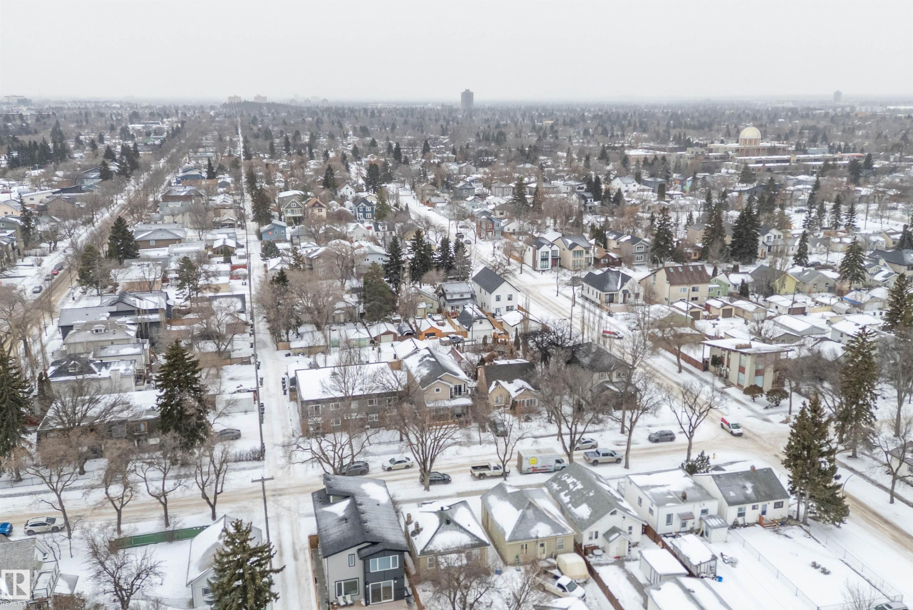 Aerial perspective of suburban area - 10623 75 Avenue, Edmonton, AB - Outdoor With View