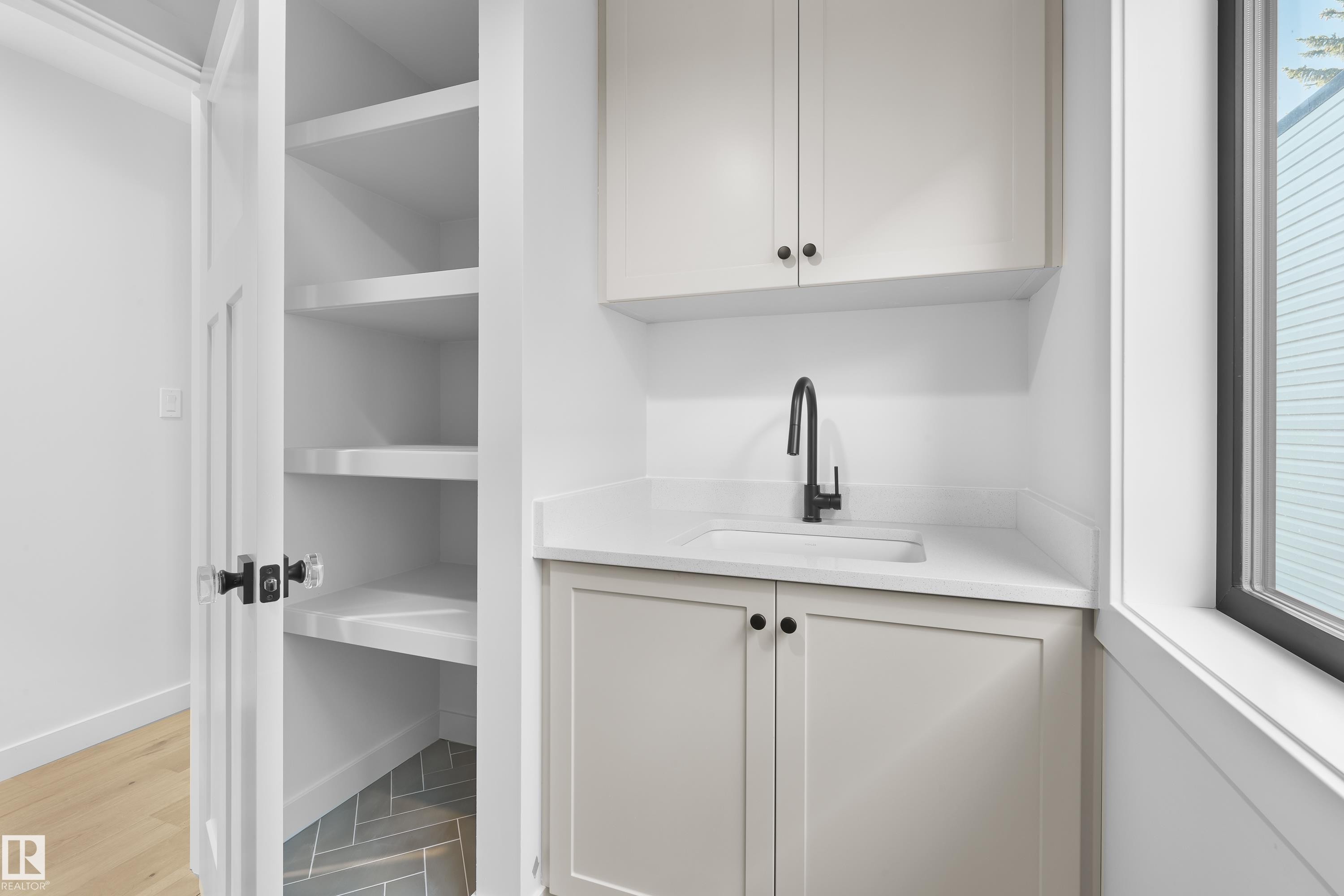 43 Westridge Road, Edmonton, AB - Indoor