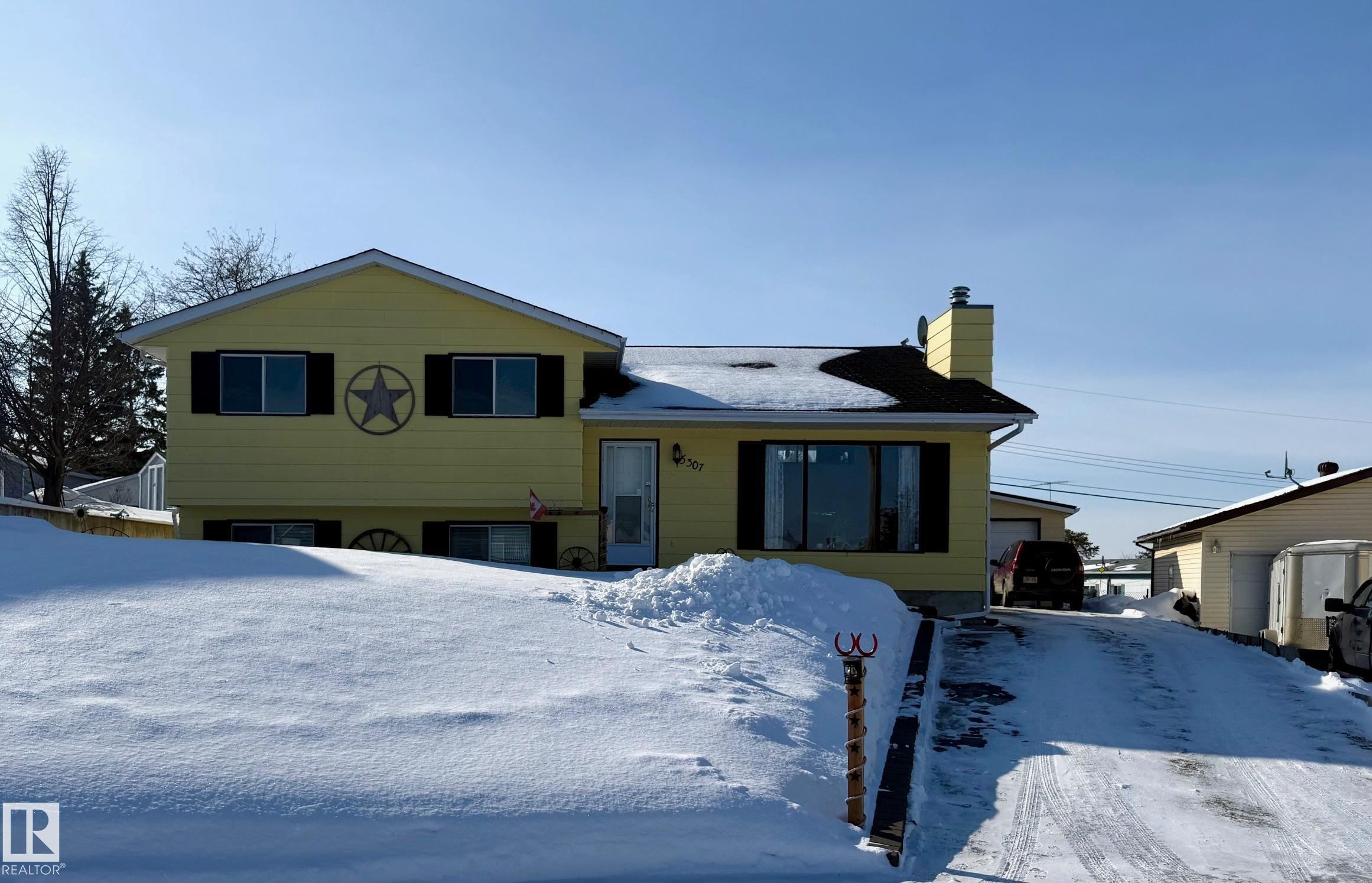 5307 Willow Drive, Boyle, AB - Outdoor