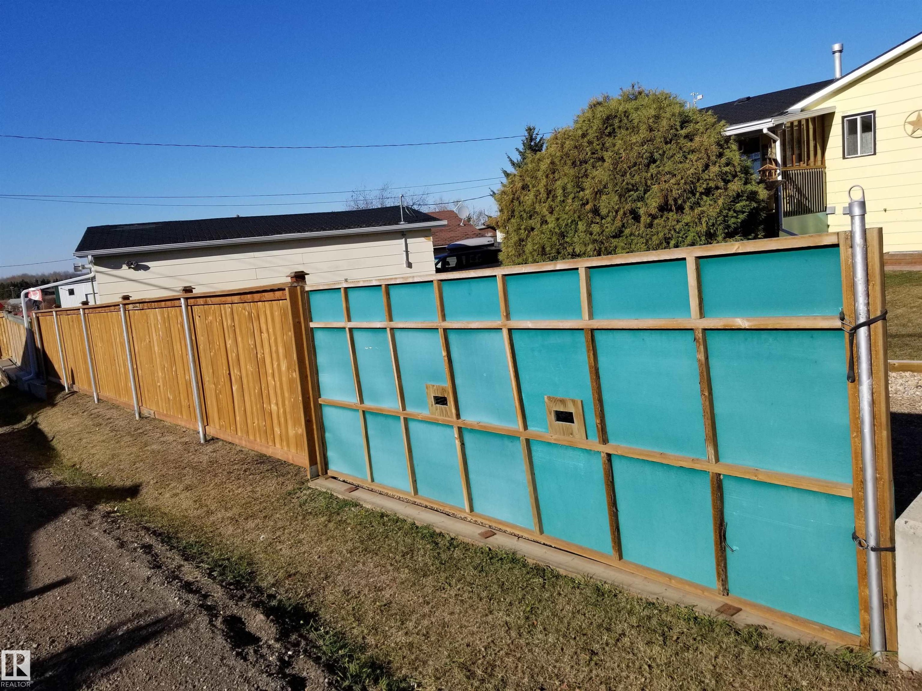 5307 Willow Drive, Boyle, AB - Outdoor