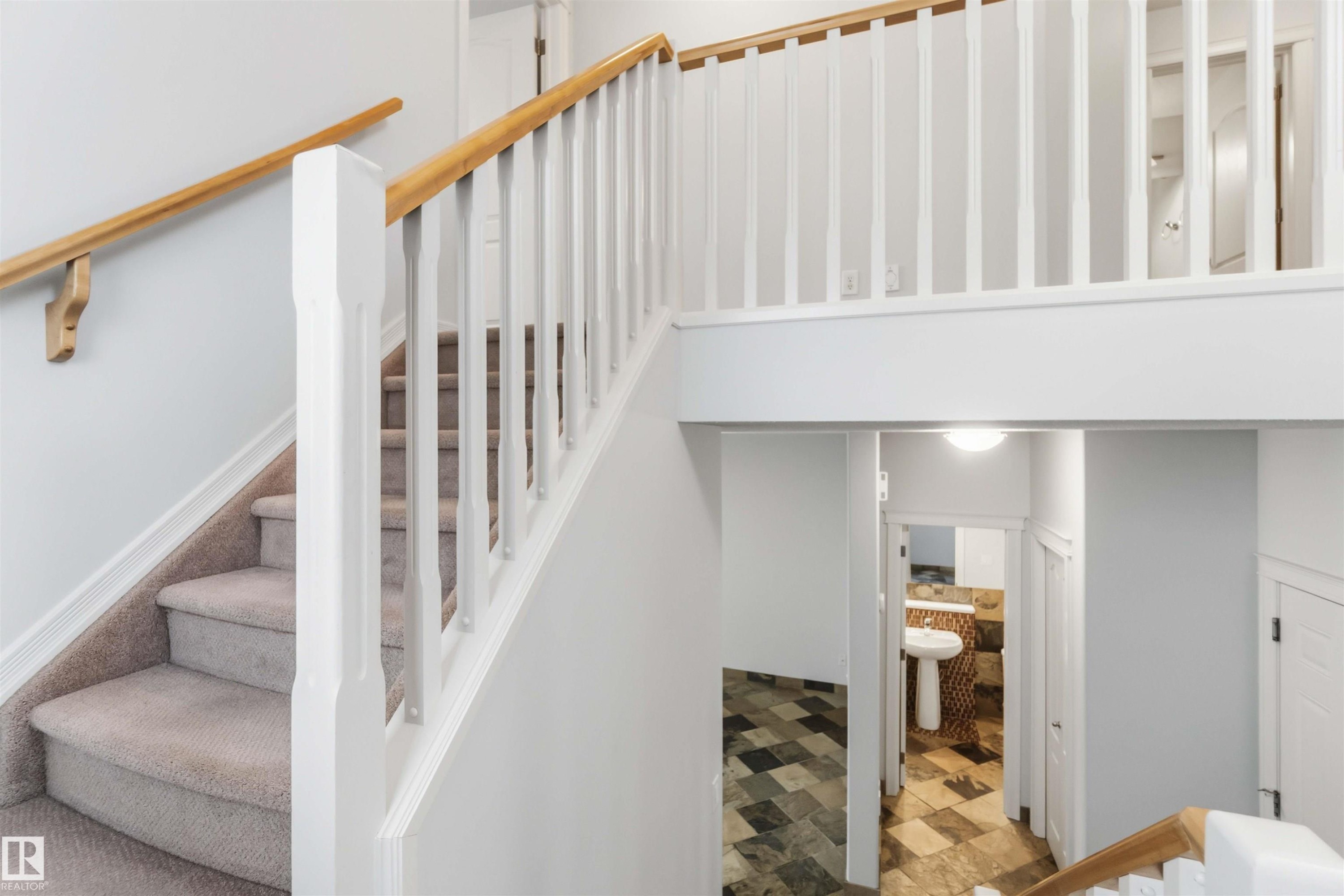 9 3003 34 Avenue, Edmonton, AB - Indoor Photo Showing Other Room