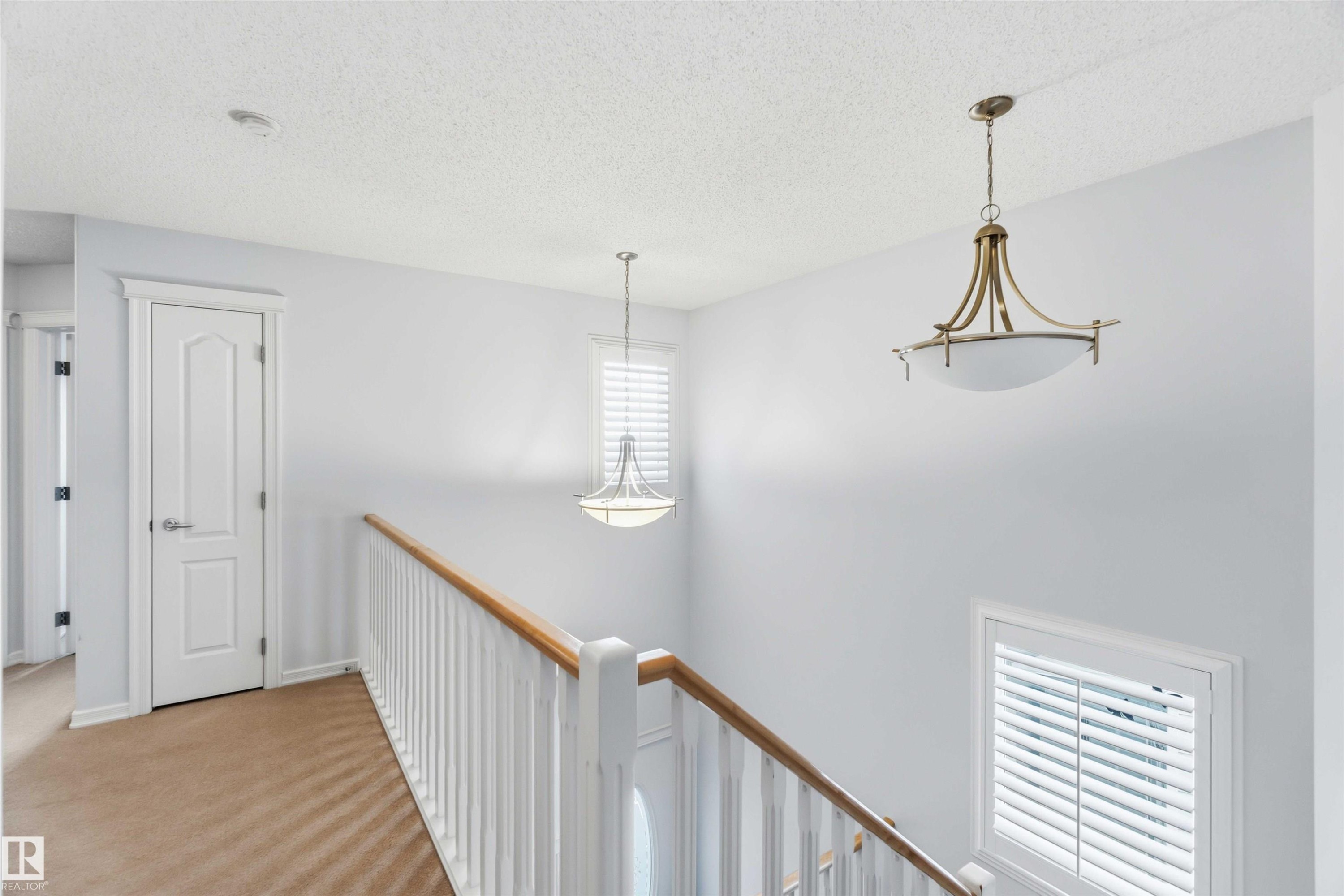 9 3003 34 Avenue, Edmonton, AB - Indoor Photo Showing Other Room